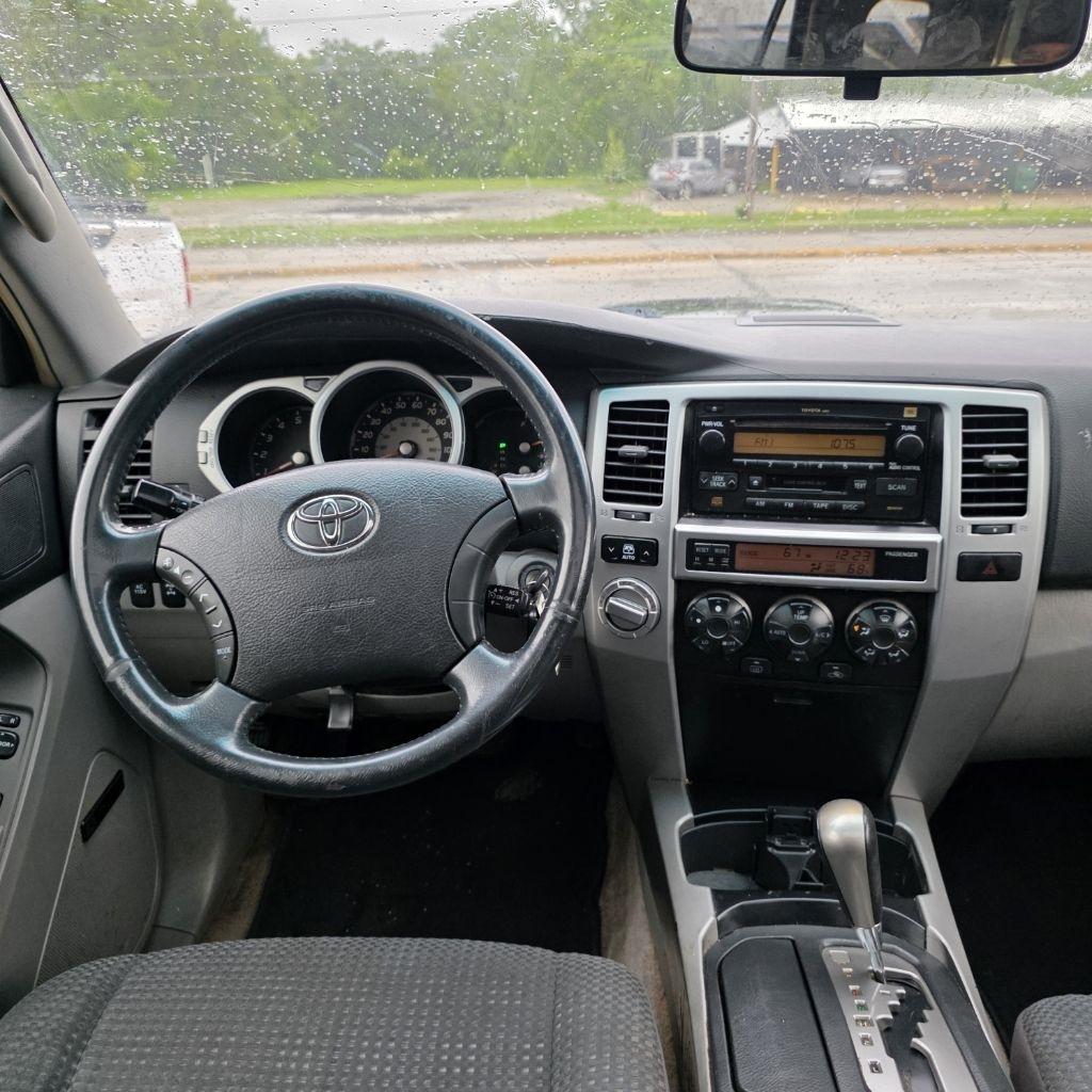 Toyota 4Runner SR5 4WD 2004