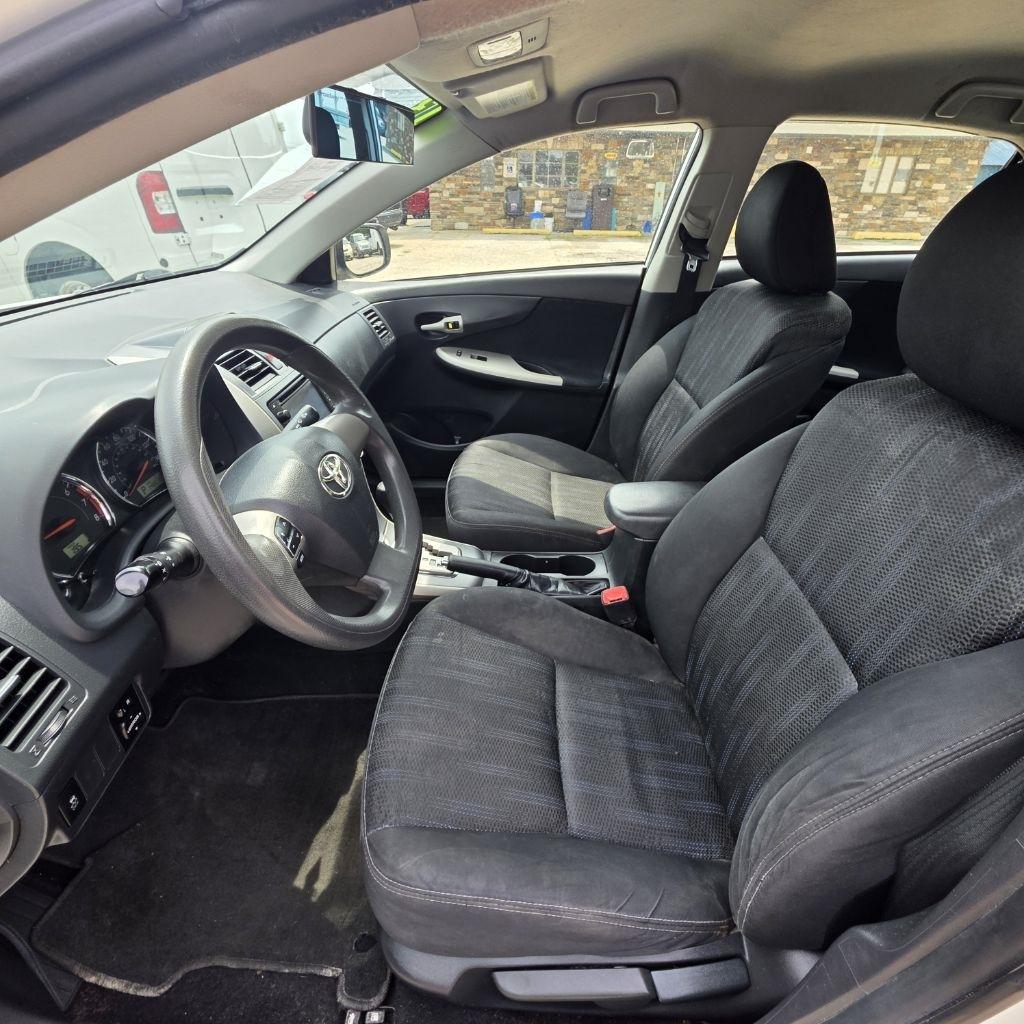 Toyota Corolla S 4D Sedan 2013