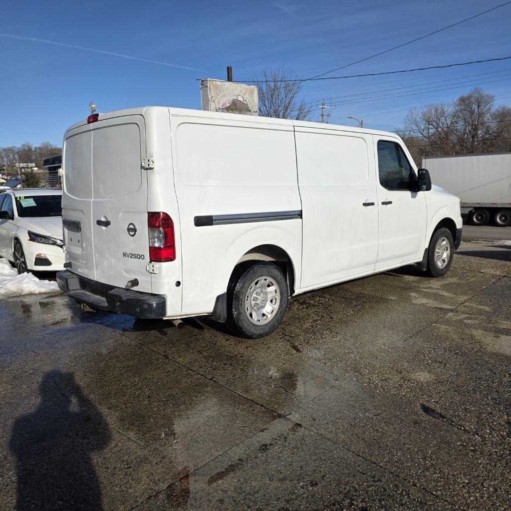 Nissan NV Cargo 2500 HD S V6 2018