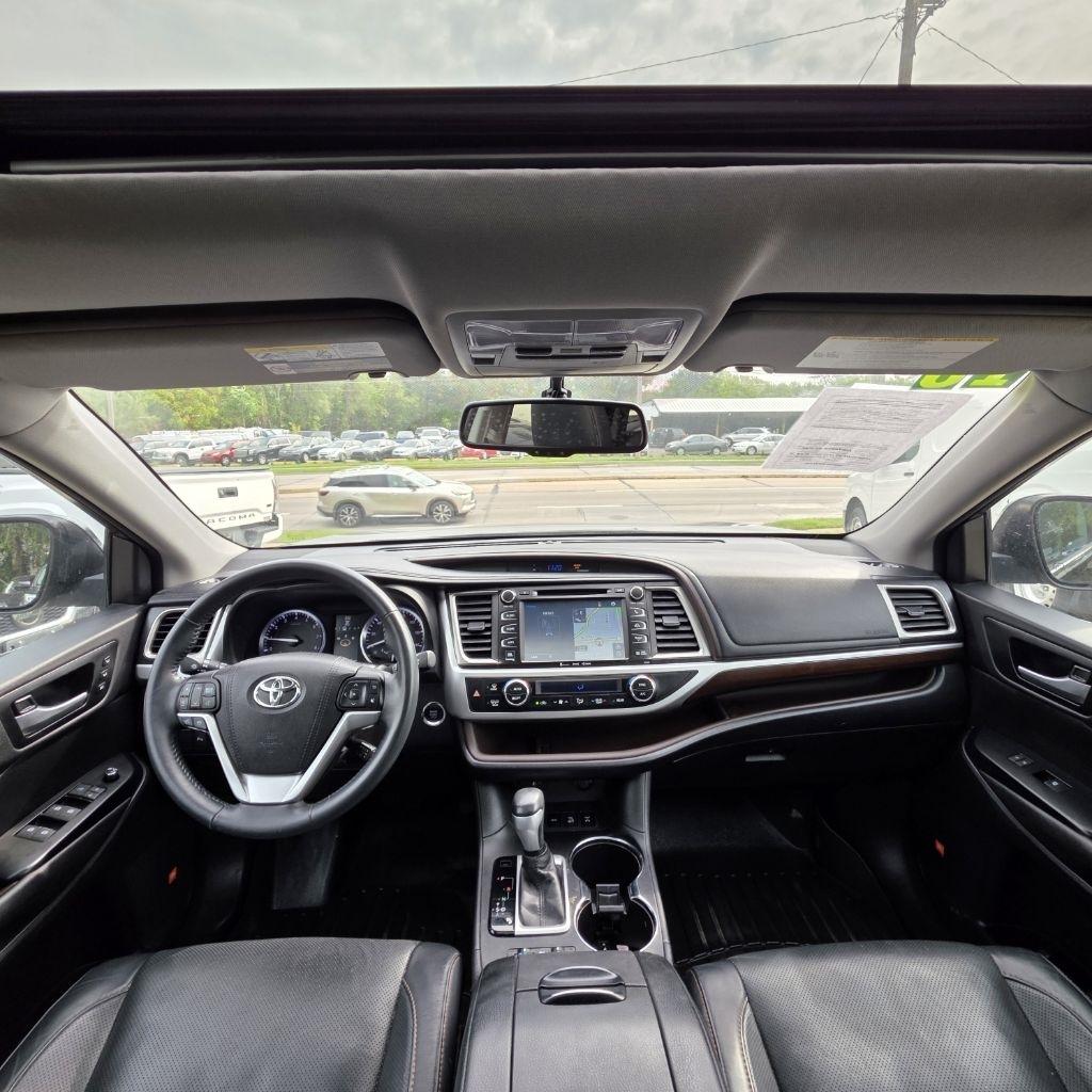 Toyota Highlander Limited AWD V6 2016