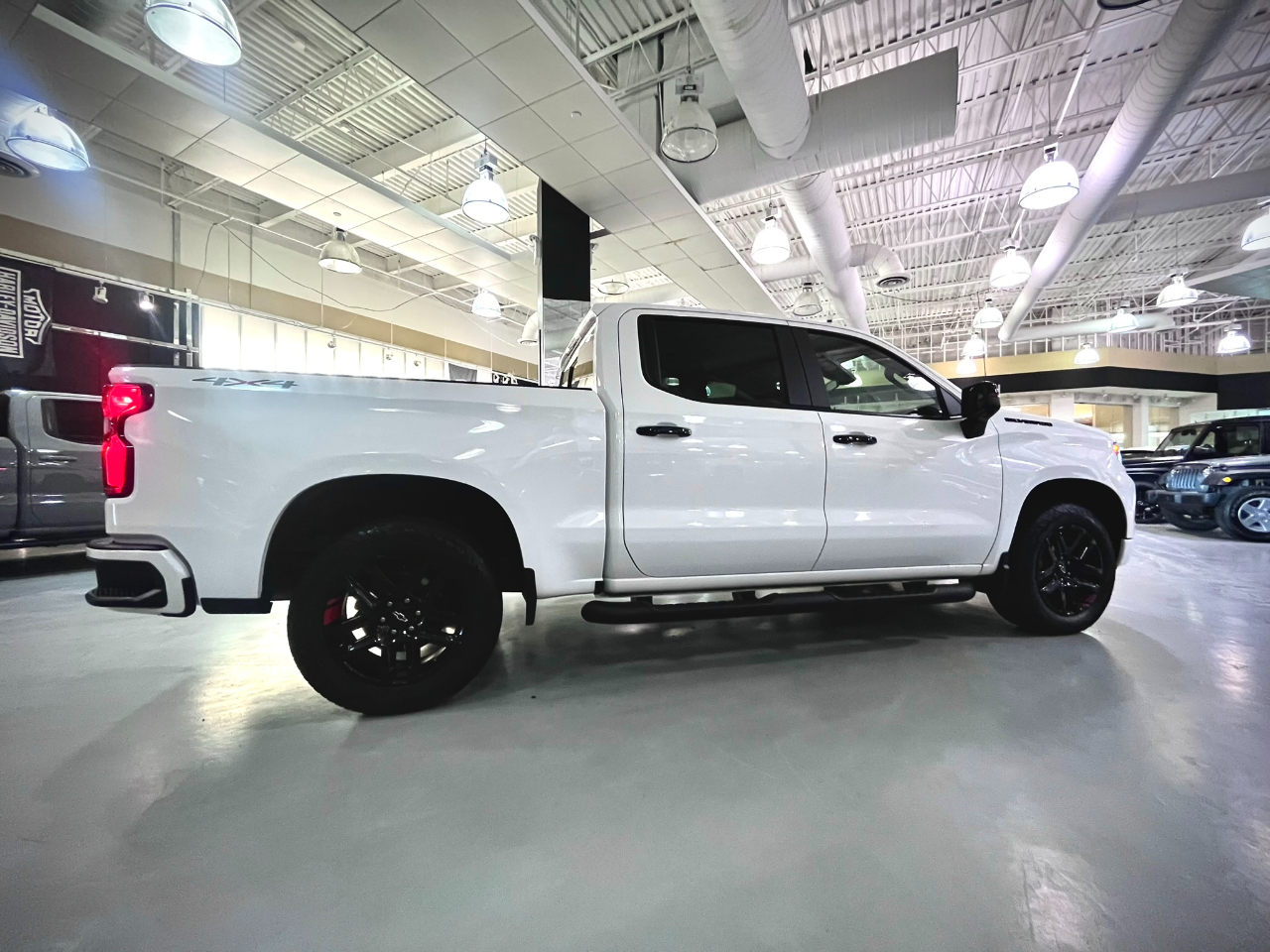 Chevrolet Silverado 1500 RST Crew Cab 4WD 2022 Chevrolet Silverado 1500 RST Crew Cab 4WD 2022