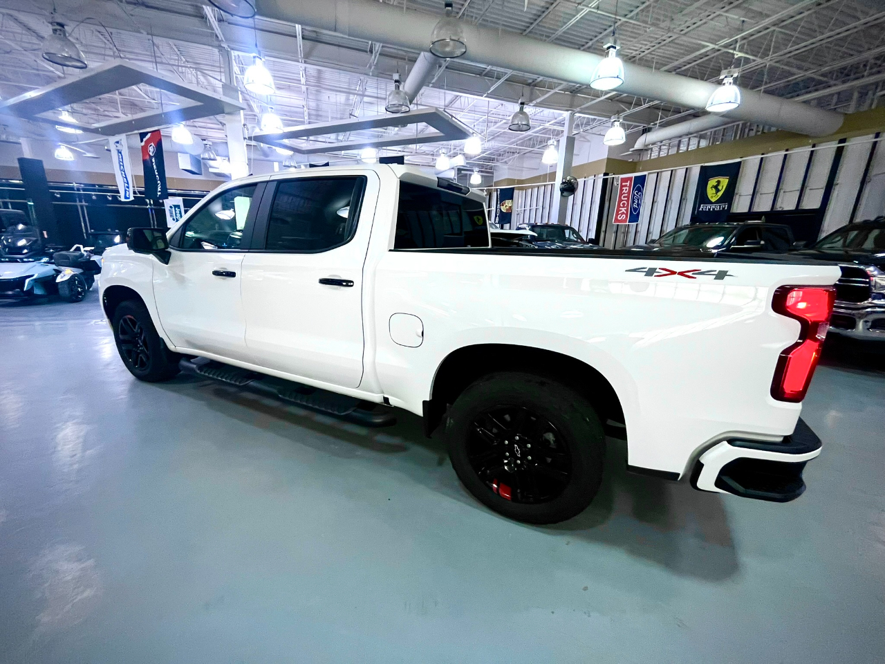 Chevrolet Silverado 1500 RST Crew Cab 4WD 2022 Chevrolet Silverado 1500 RST Crew Cab 4WD 2022