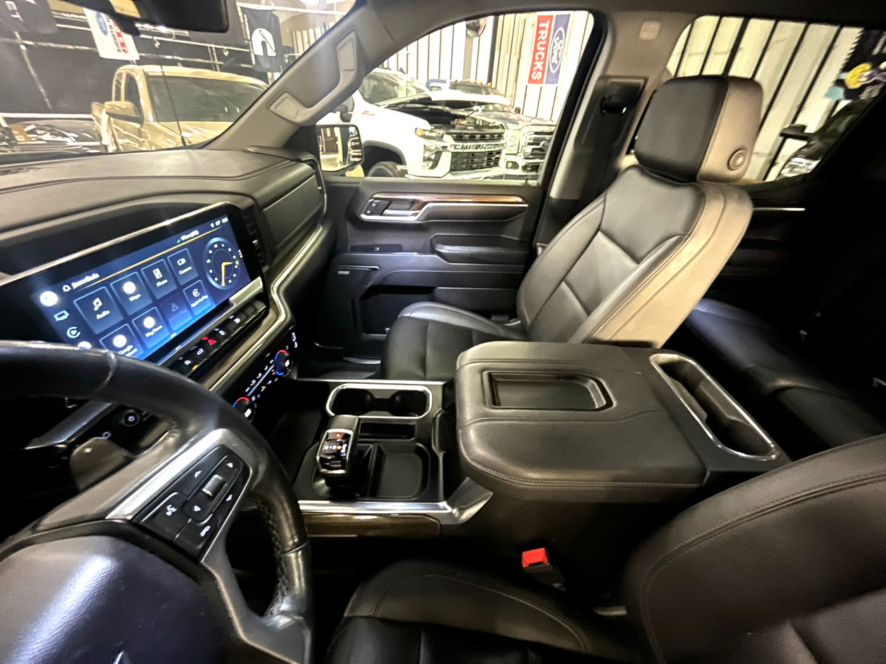 Chevrolet Silverado 1500 RST Crew Cab 4WD 2022 Chevrolet Silverado 1500 RST Crew Cab 4WD 2022