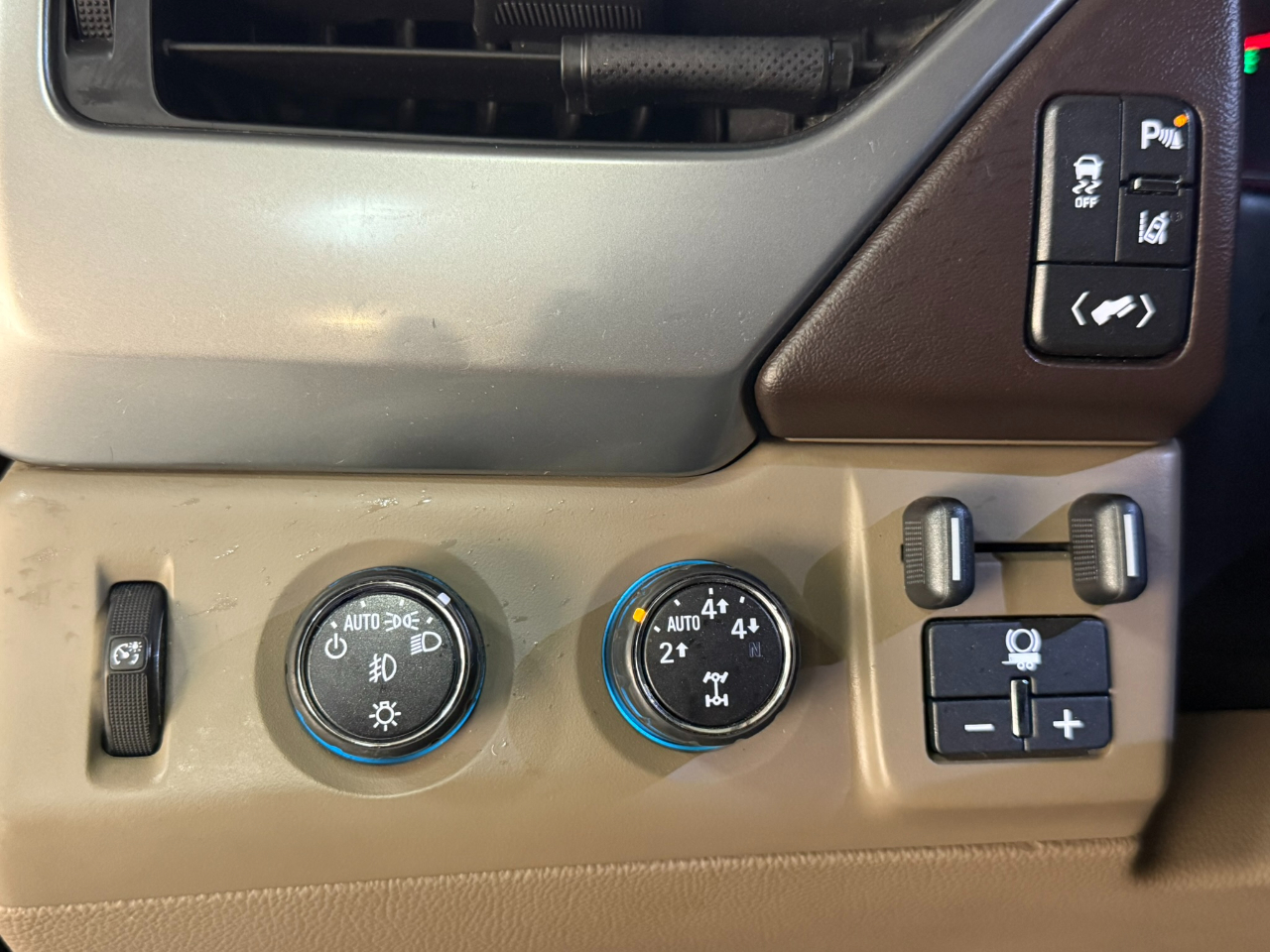 Chevrolet Tahoe LTZ 4WD 2015 Chevrolet Tahoe LTZ 4WD 2015