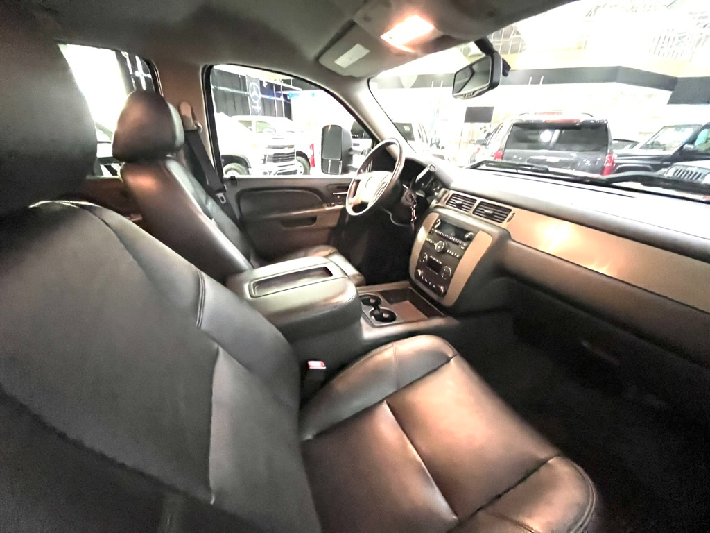 Chevrolet Silverado 3500HD LTZ Crew Cab 4WD 2013