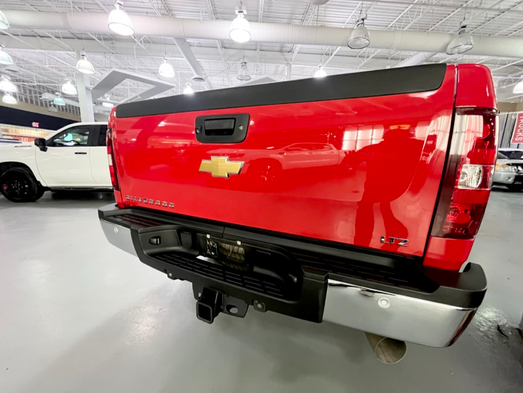 Chevrolet Silverado 3500HD LTZ Crew Cab 4WD 2013