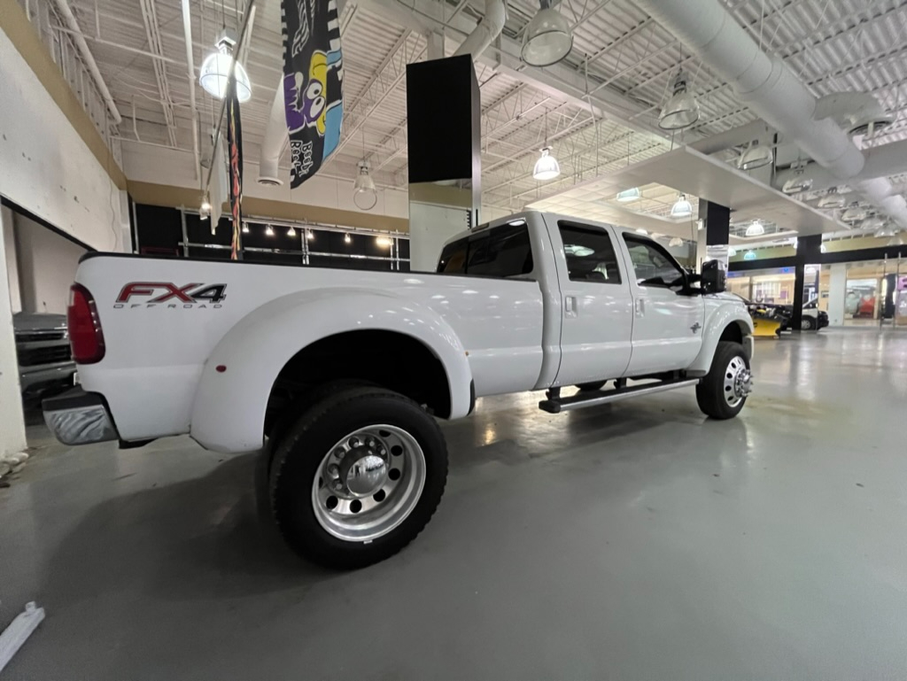 Ford F-450 SD Platinum Crew Cab DRW 4WD 2016