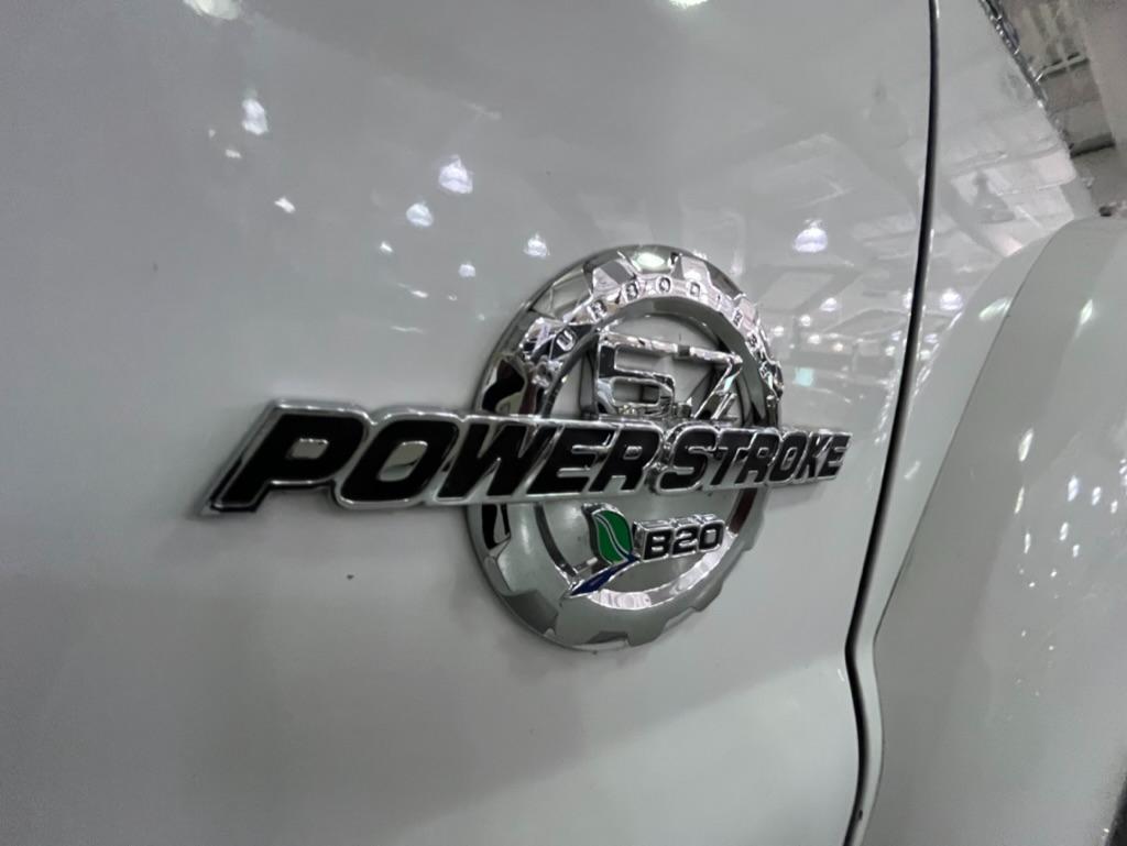 Ford F-450 SD Platinum Crew Cab DRW 4WD 2016