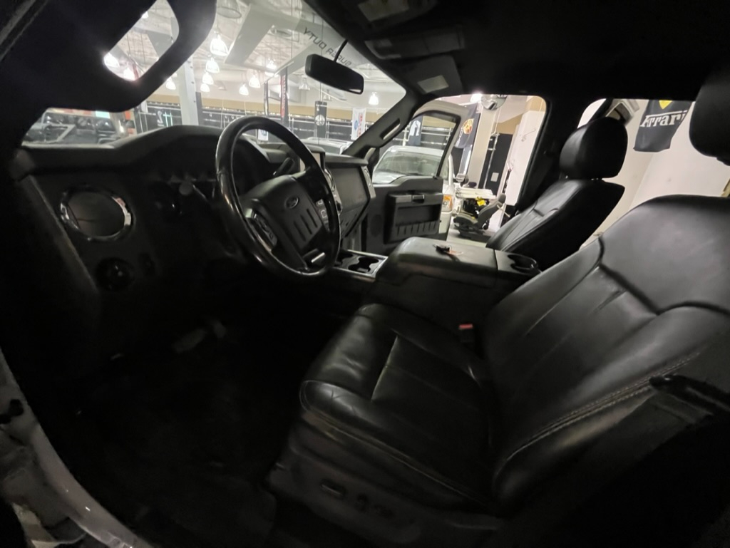 Ford F-450 SD Platinum Crew Cab DRW 4WD 2016