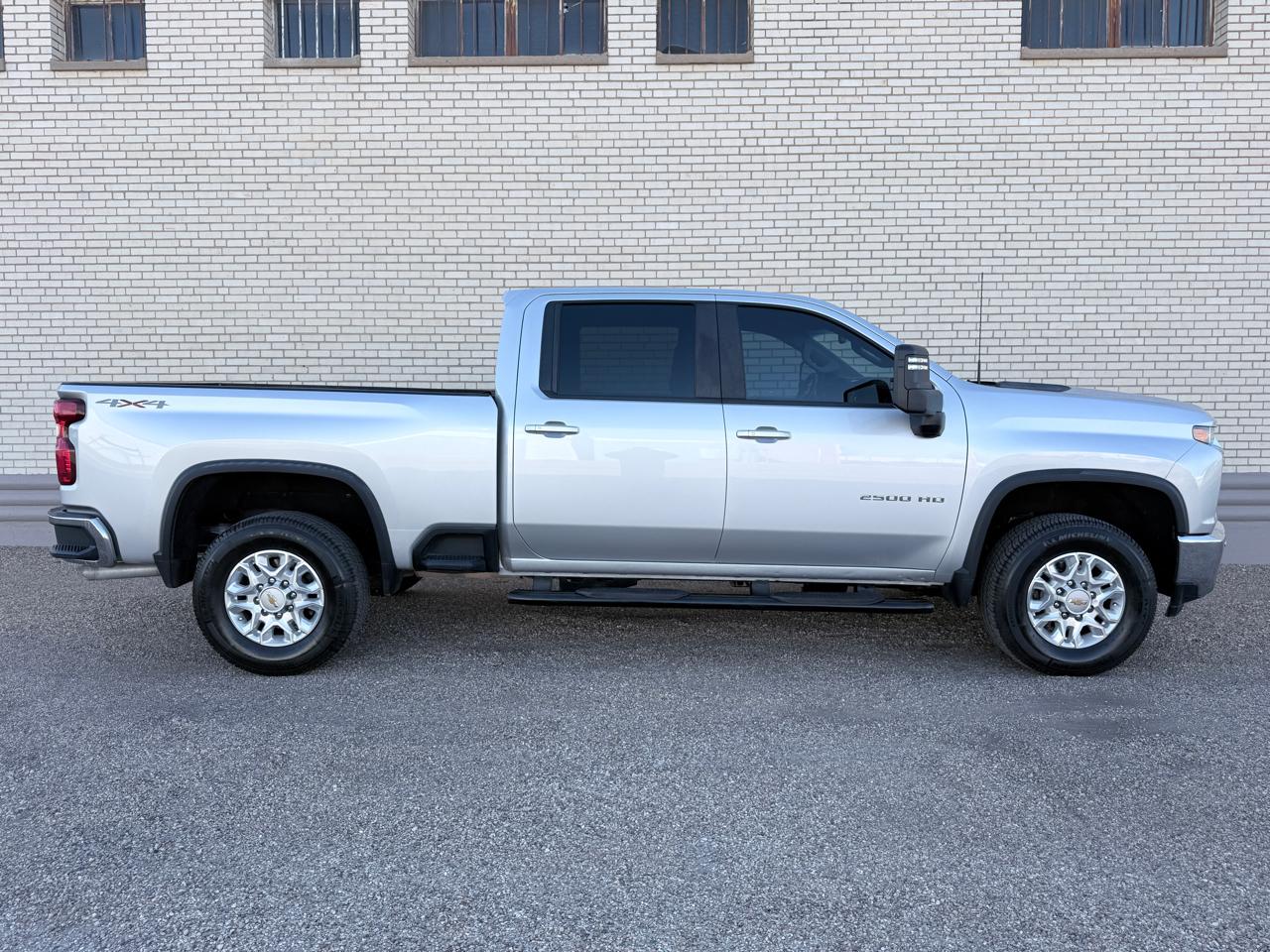 Chevrolet Silverado 2500HD LT Crew Cab 4WD 2020