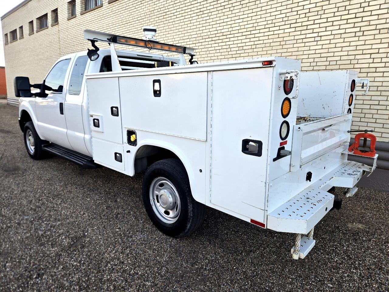 Ford Super Duty F-250 SRW 4WD SuperCab 158" XL 2015