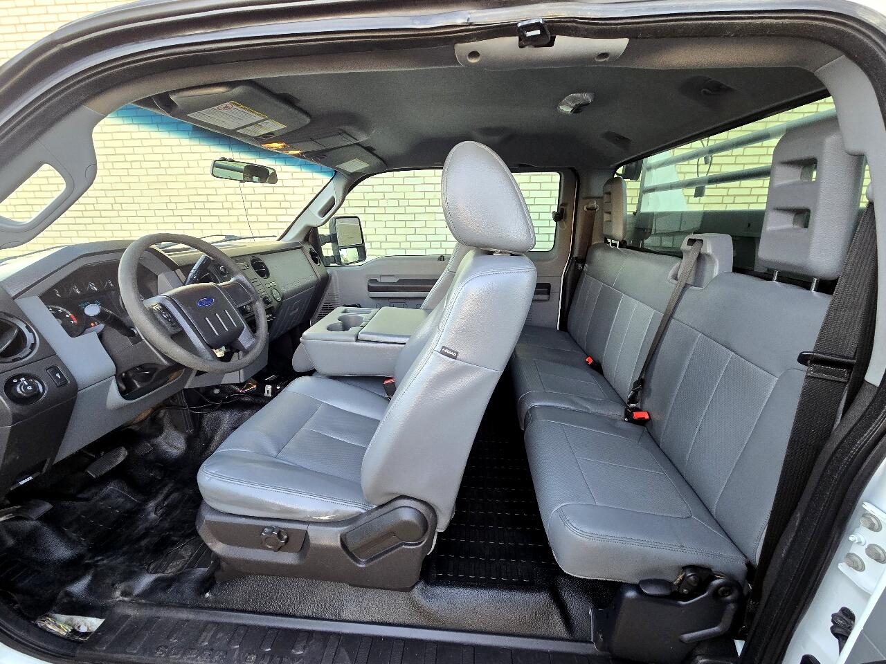 Ford Super Duty F-250 SRW 4WD SuperCab 158" XL 2015