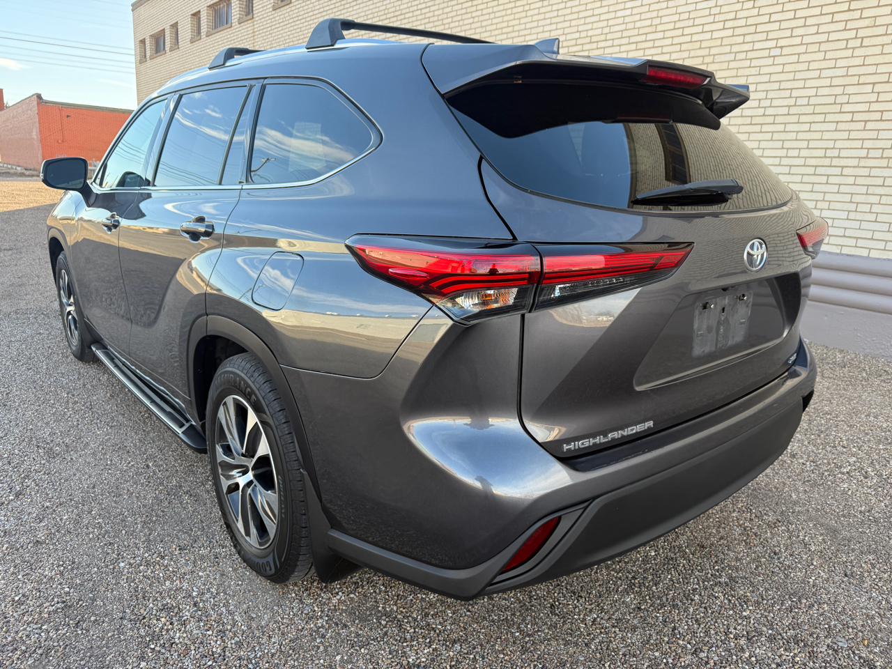 Toyota Highlander XLE FWD (Natl) 2021
