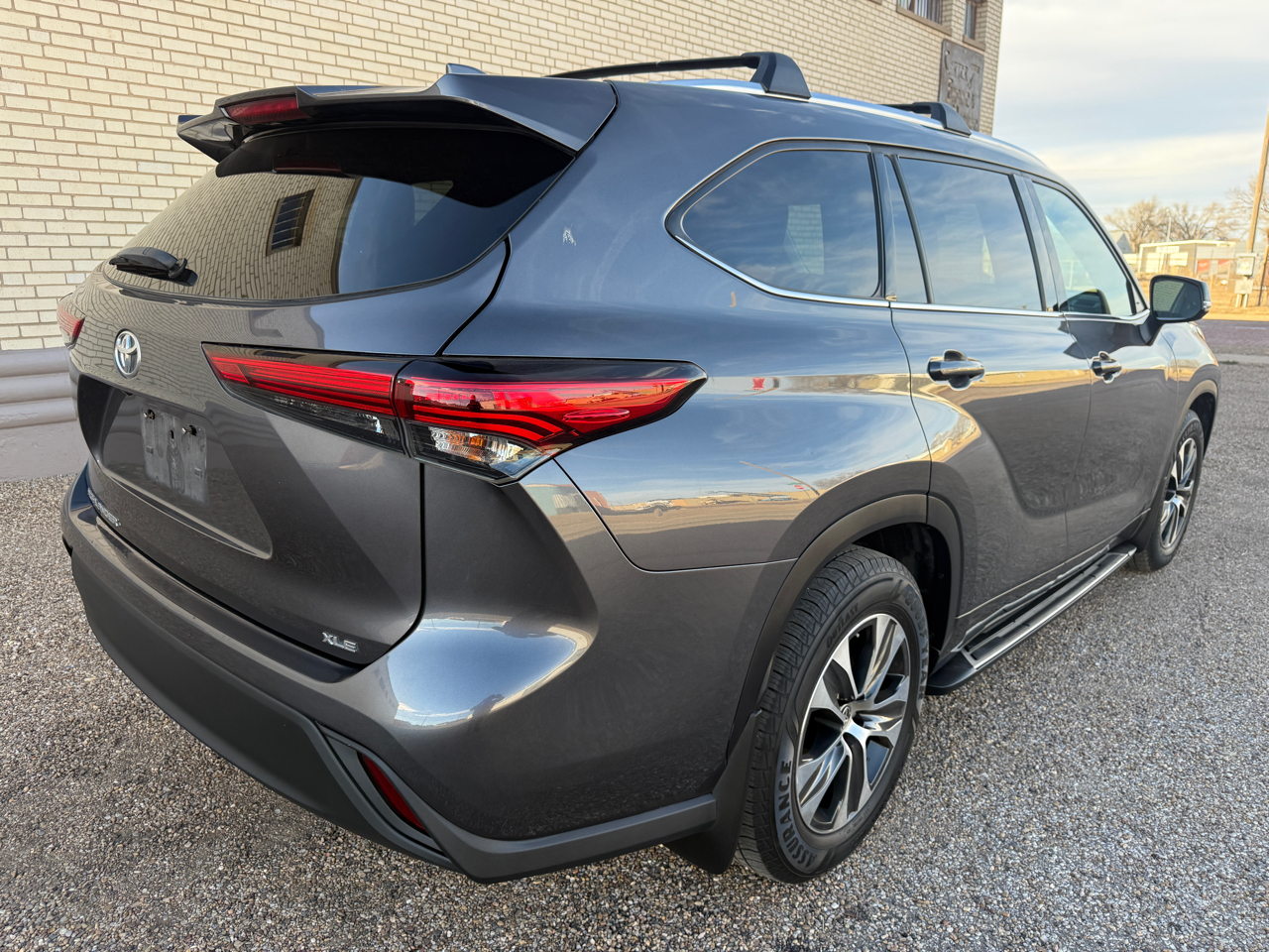 Toyota Highlander XLE FWD (Natl) 2021