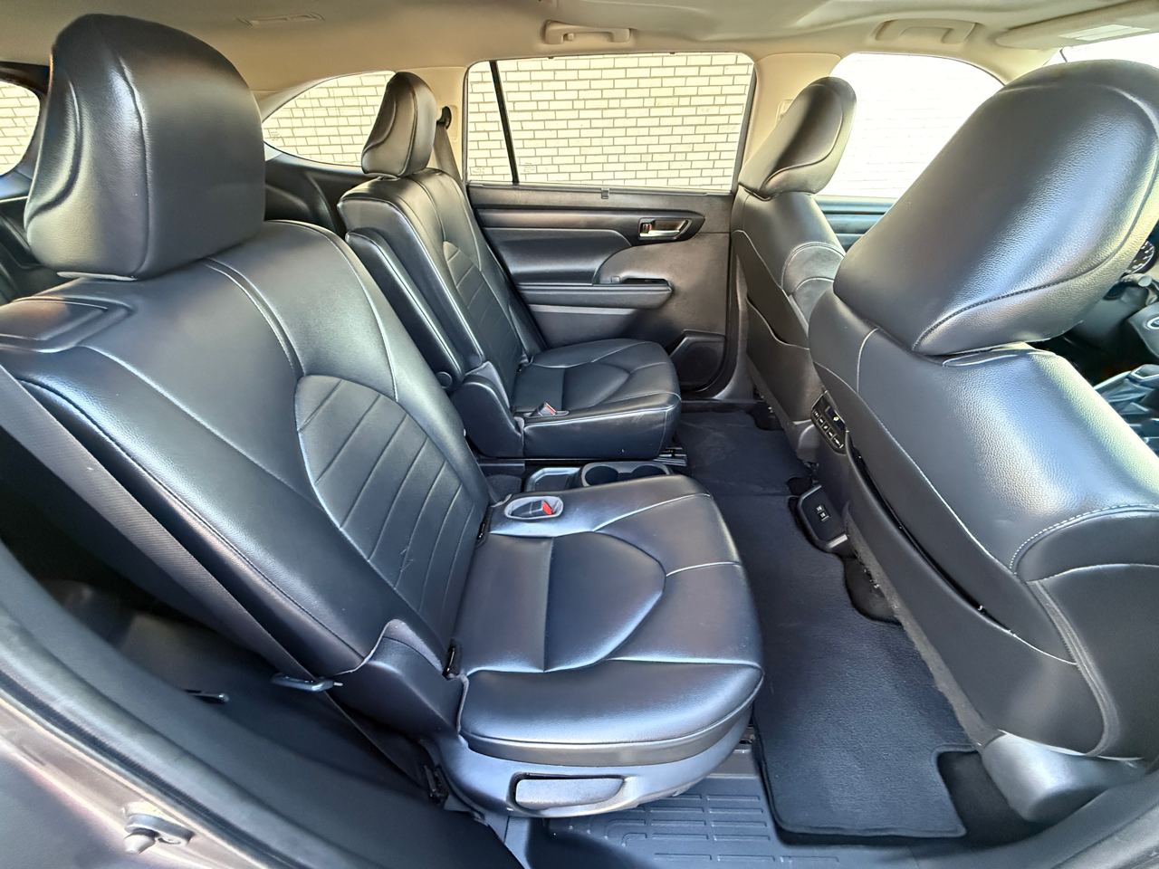 Toyota Highlander XLE FWD (Natl) 2021