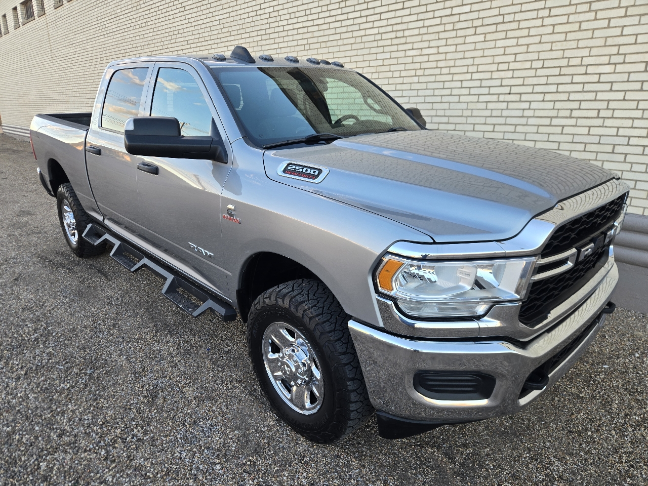 RAM 2500 Tradesman Crew Cab 4WD 2022