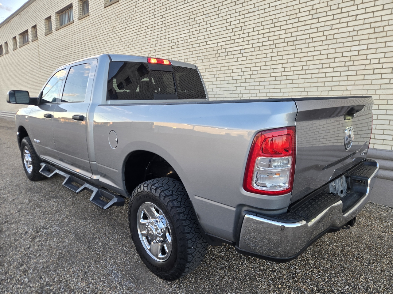RAM 2500 Tradesman Crew Cab 4WD 2022