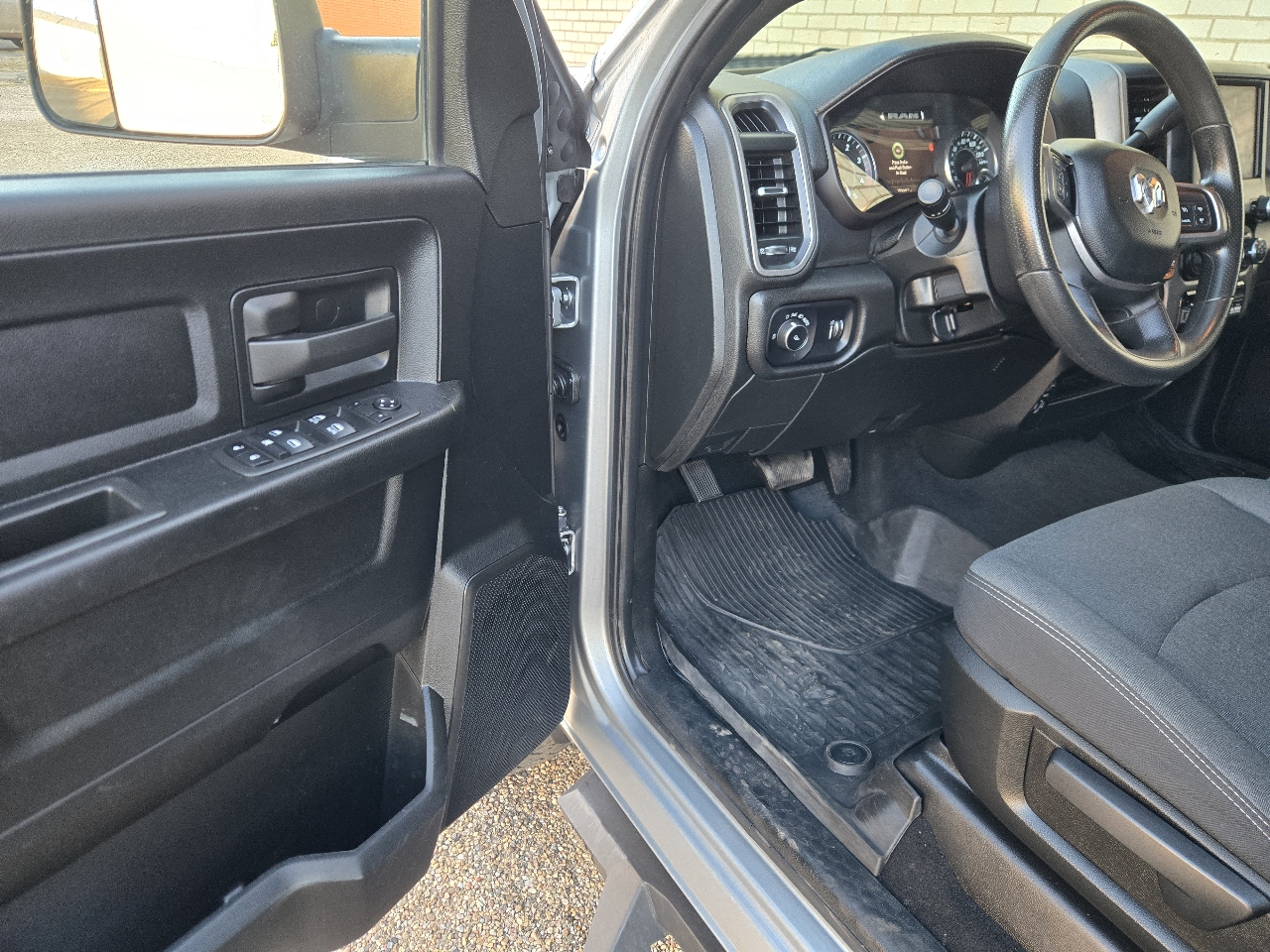 RAM 2500 Tradesman Crew Cab 4WD 2022