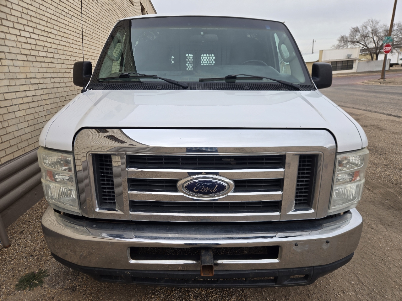 Ford Econoline Cargo Van E-250 Commercial 2014