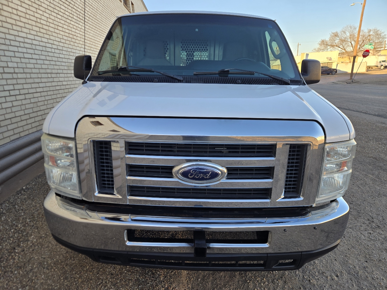 Ford Econoline Cargo Van E-250 Commercial 2014