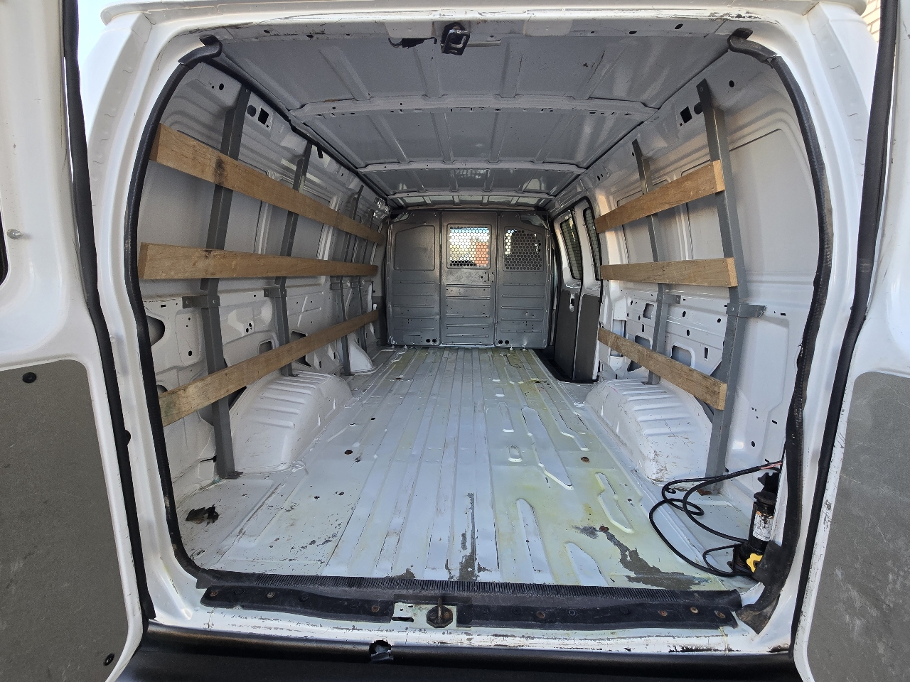 Ford Econoline Cargo Van E-250 Commercial 2014