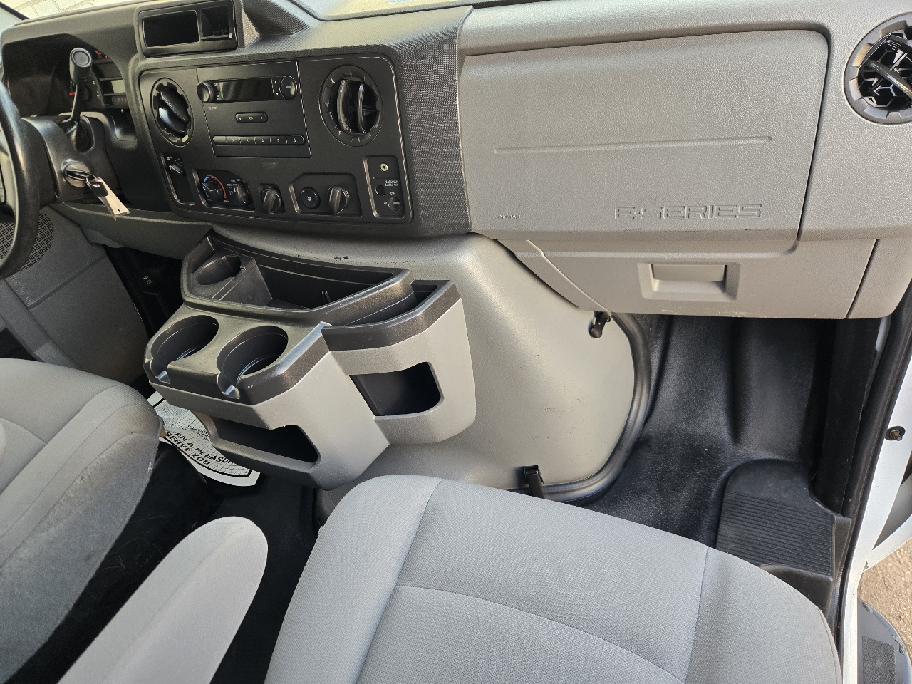 Ford Econoline Cargo Van E-250 Commercial 2014