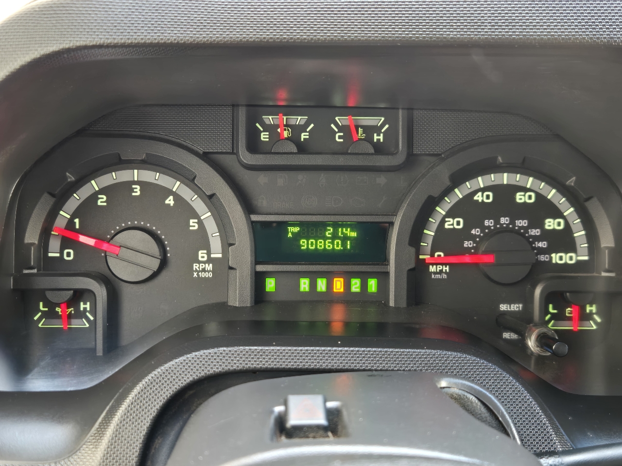 Ford Econoline Cargo Van E-250 Commercial 2014