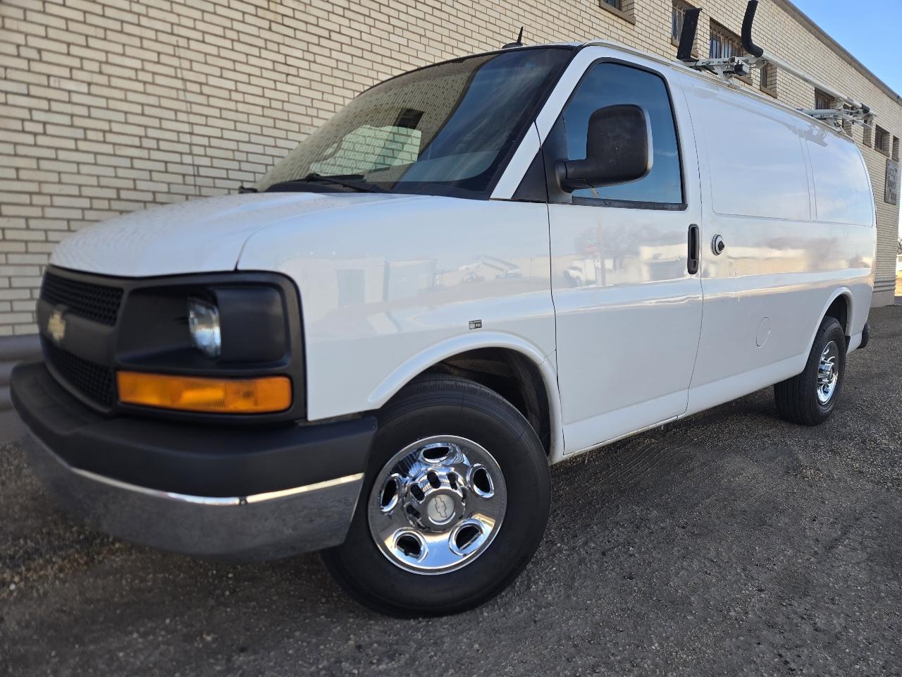 Chevrolet Express Cargo Van RWD 2500 135" 2014