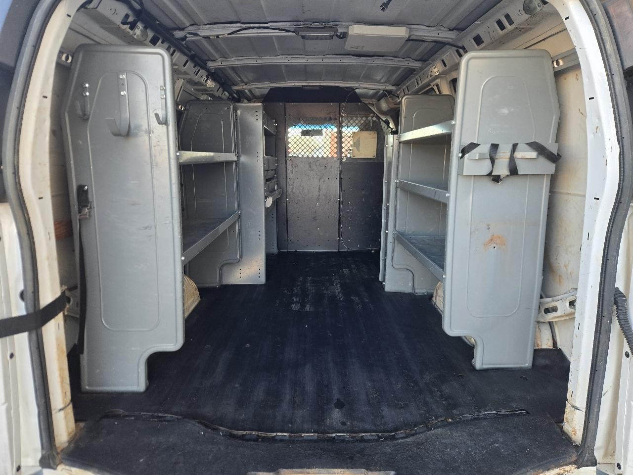 Chevrolet Express Cargo Van RWD 2500 135" 2014