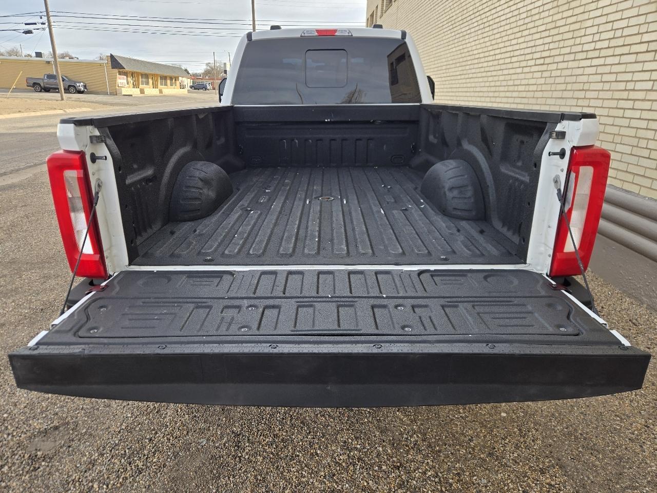 Ford Super Duty F-250 SRW XL 4WD SuperCab 8' Box 2023