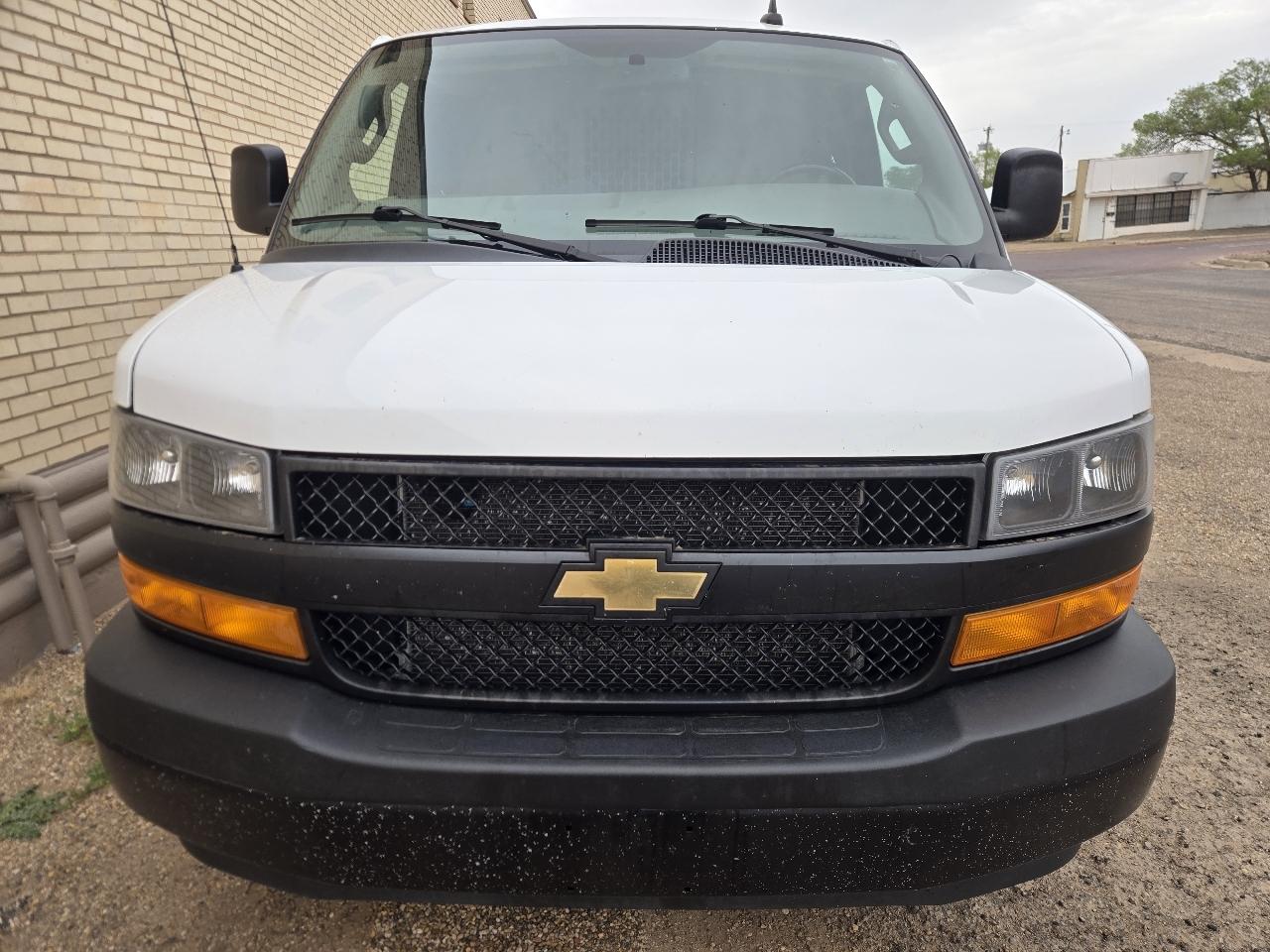 Chevrolet Express Cargo Van RWD 2500 135" 2022
