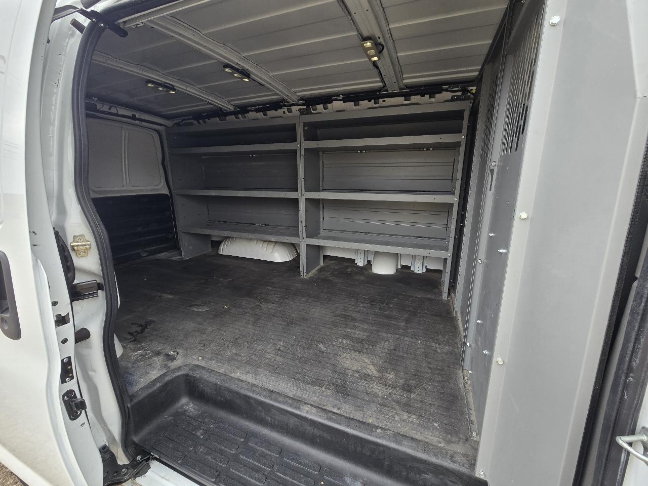 Chevrolet Express Cargo Van RWD 2500 135" 2022