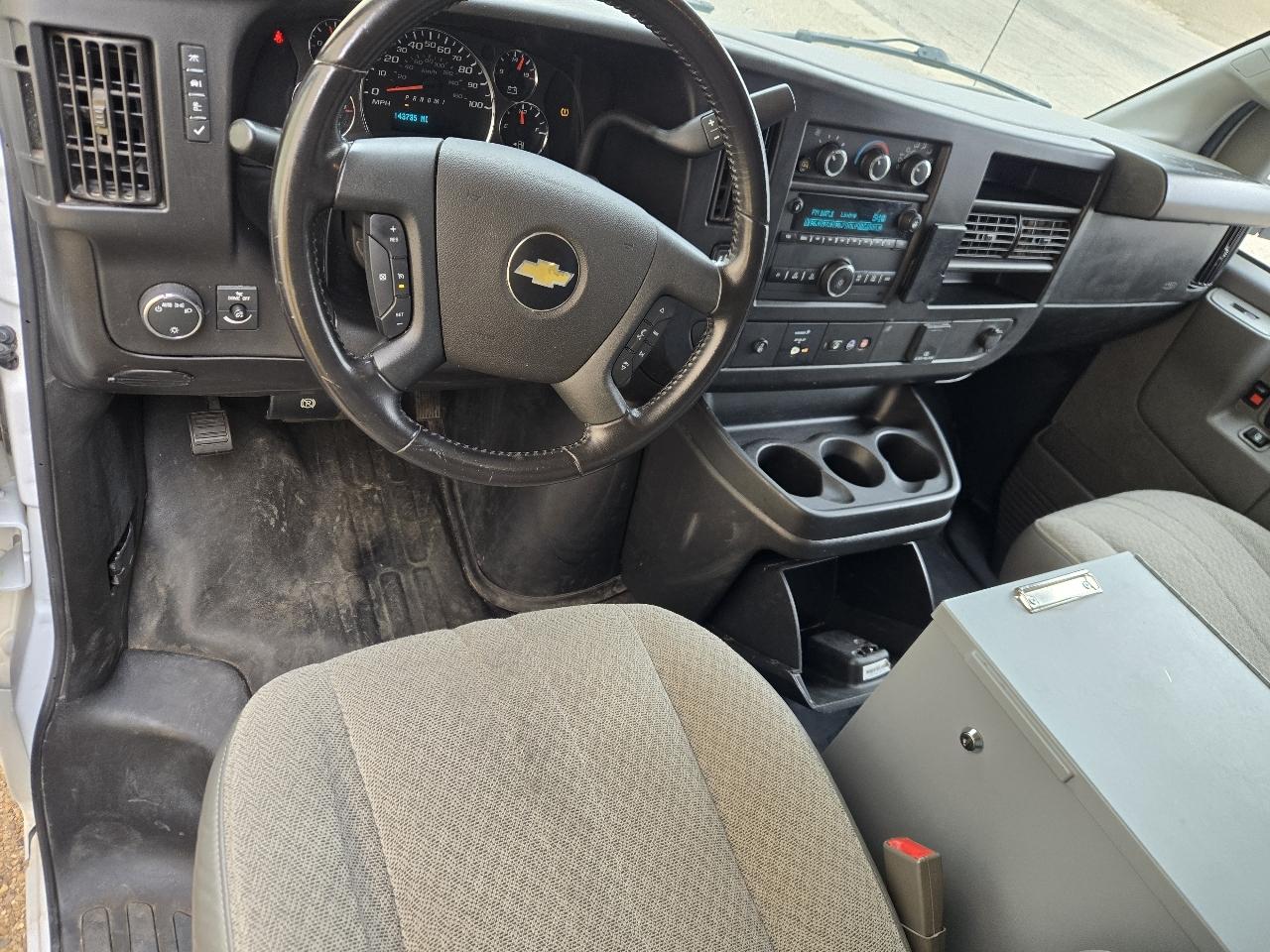 Chevrolet Express Cargo Van RWD 2500 135" 2022