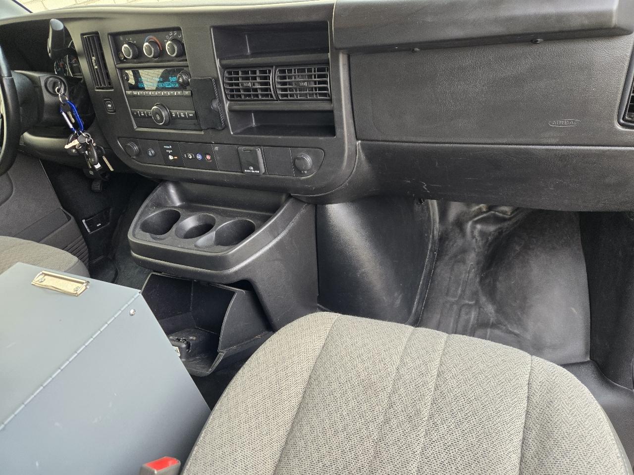 Chevrolet Express Cargo Van RWD 2500 135" 2022