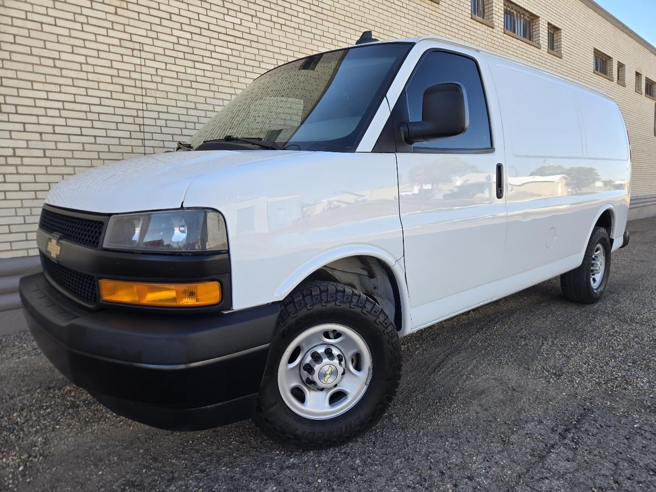 Chevrolet Express Cargo Van RWD 2500 135" 2022