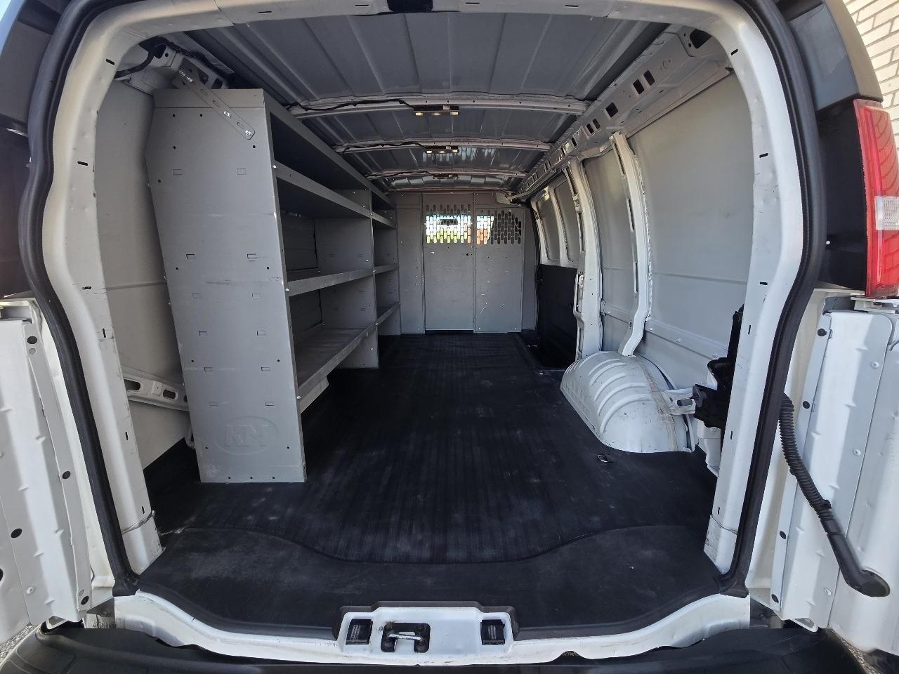 Chevrolet Express Cargo Van RWD 2500 135" 2022