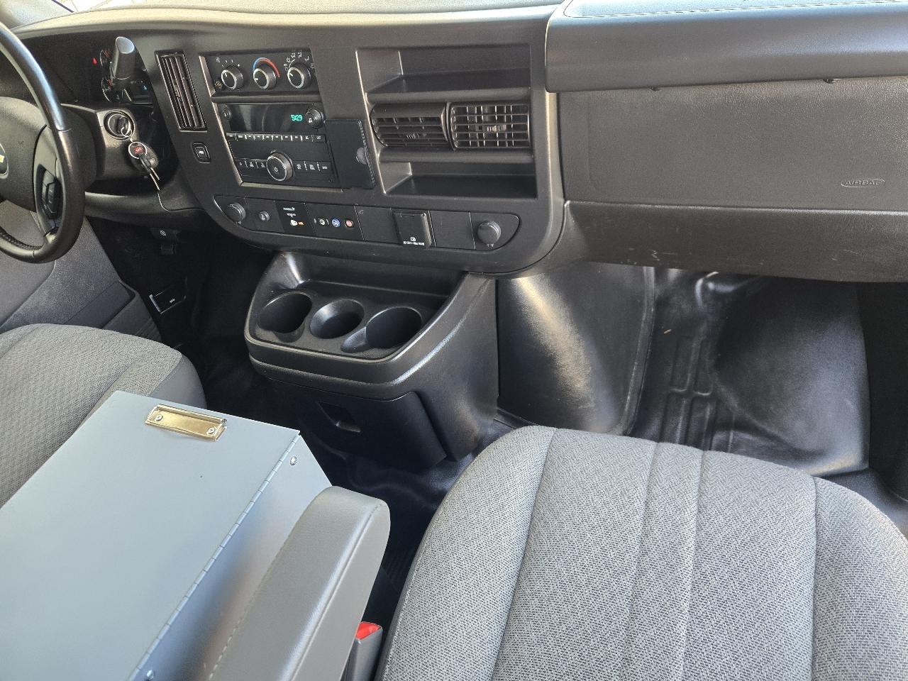 Chevrolet Express Cargo Van RWD 2500 135" 2022