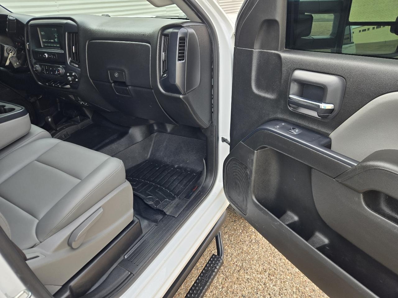 Chevrolet Silverado 2500HD Work Truck Crew Cab Long Bed 4WD 2019