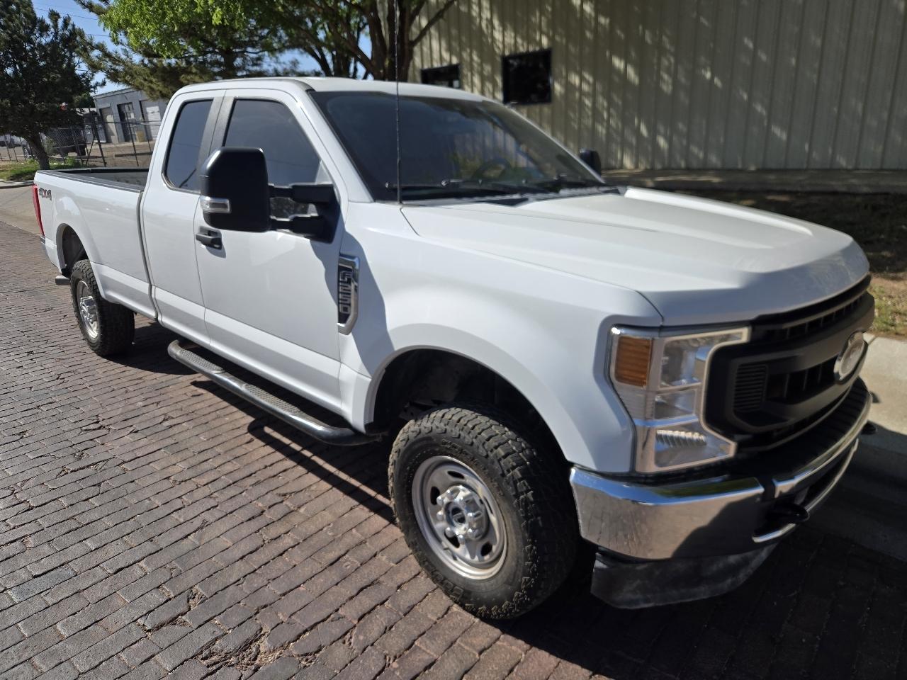 Ford Super Duty F-250 SRW XL 4WD SuperCab 8' Box 2022