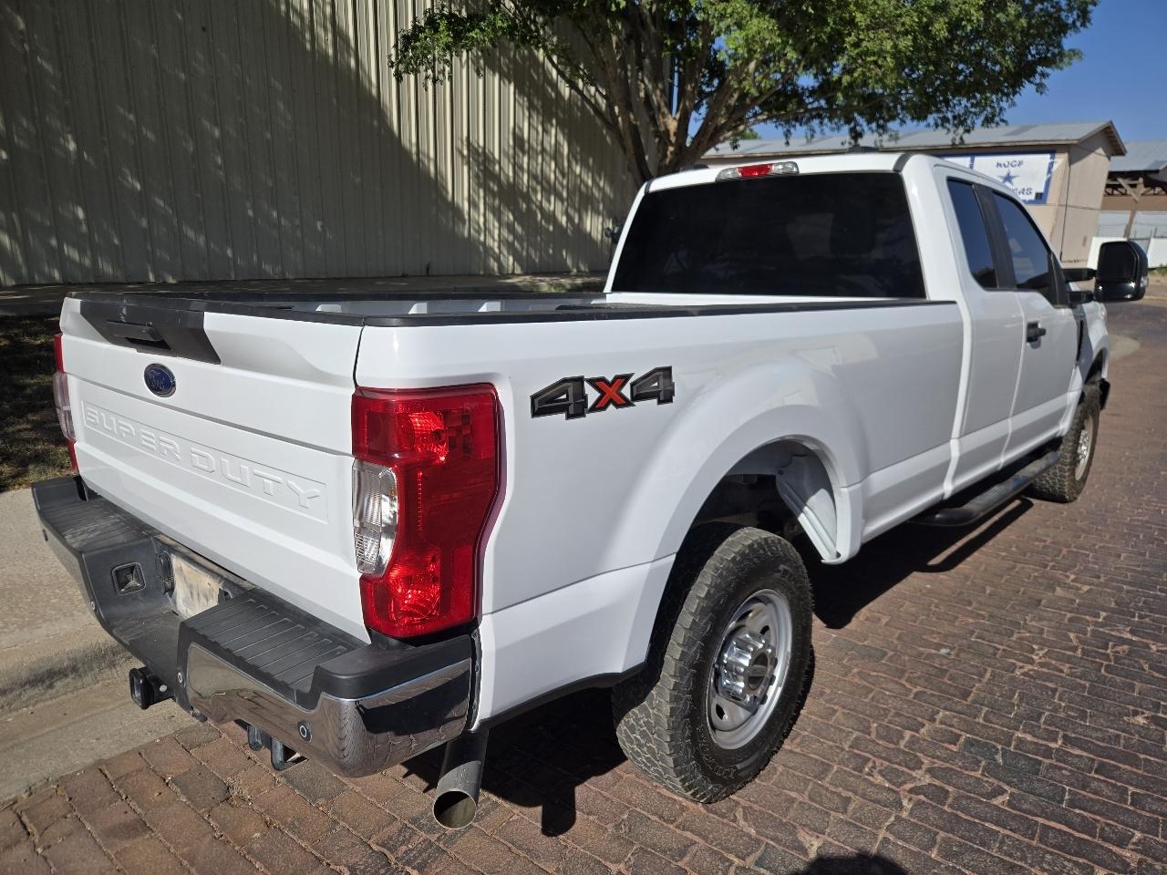 Ford Super Duty F-250 SRW XL 4WD SuperCab 8' Box 2022