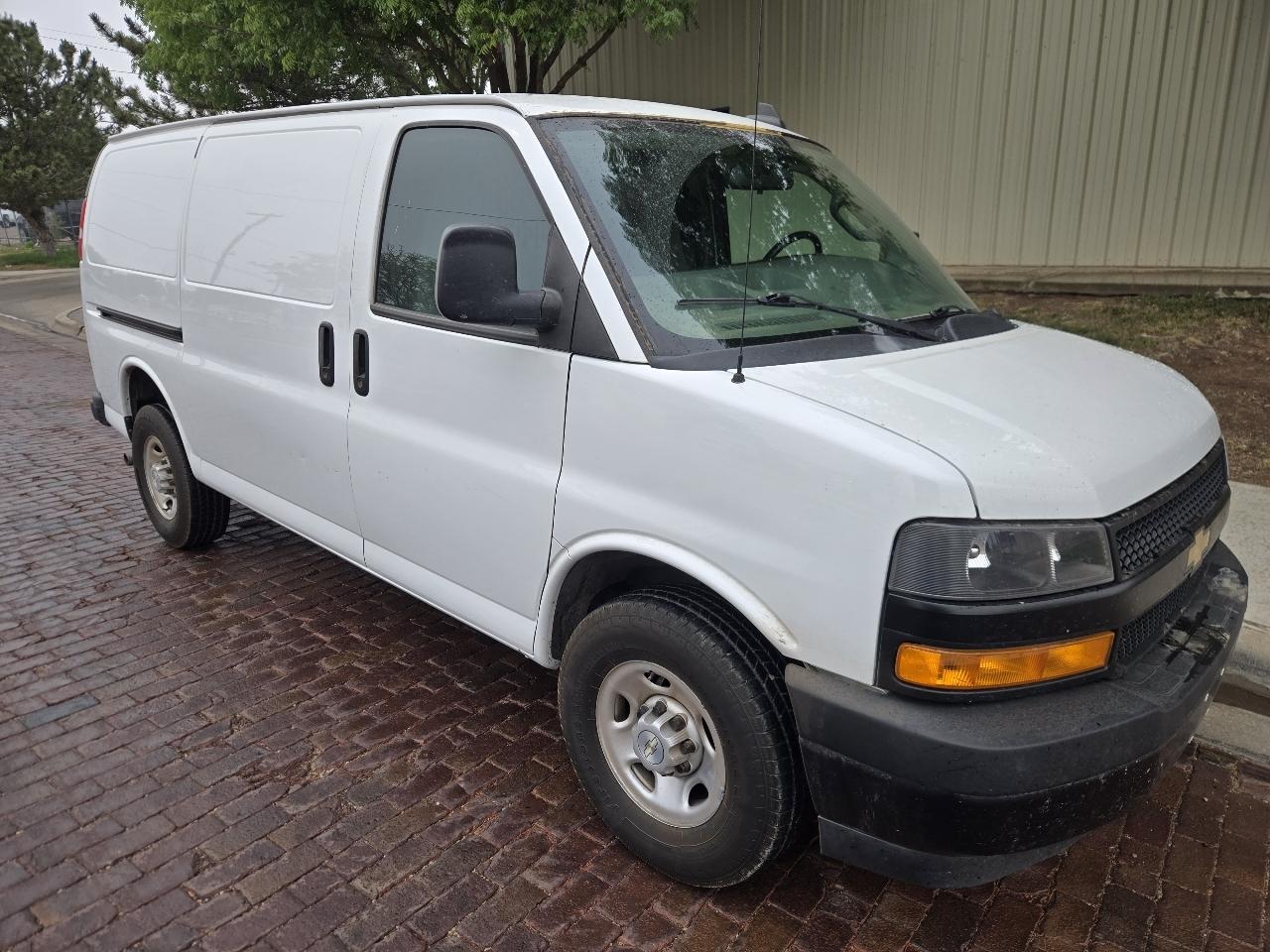 Chevrolet Express Cargo Van RWD 2500 135" 2022