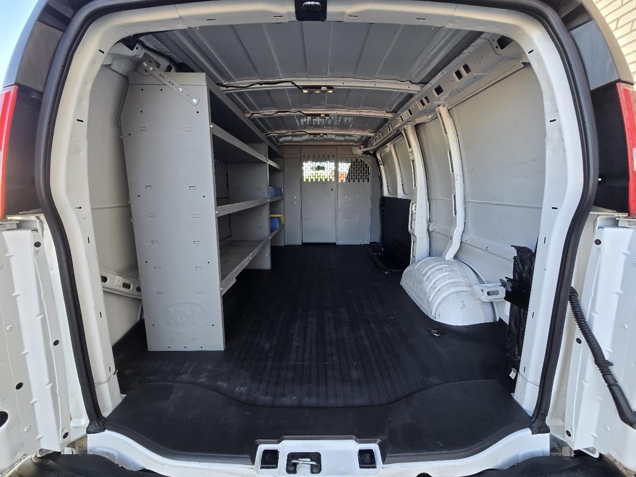 Chevrolet Express Cargo Van RWD 2500 135" 2022