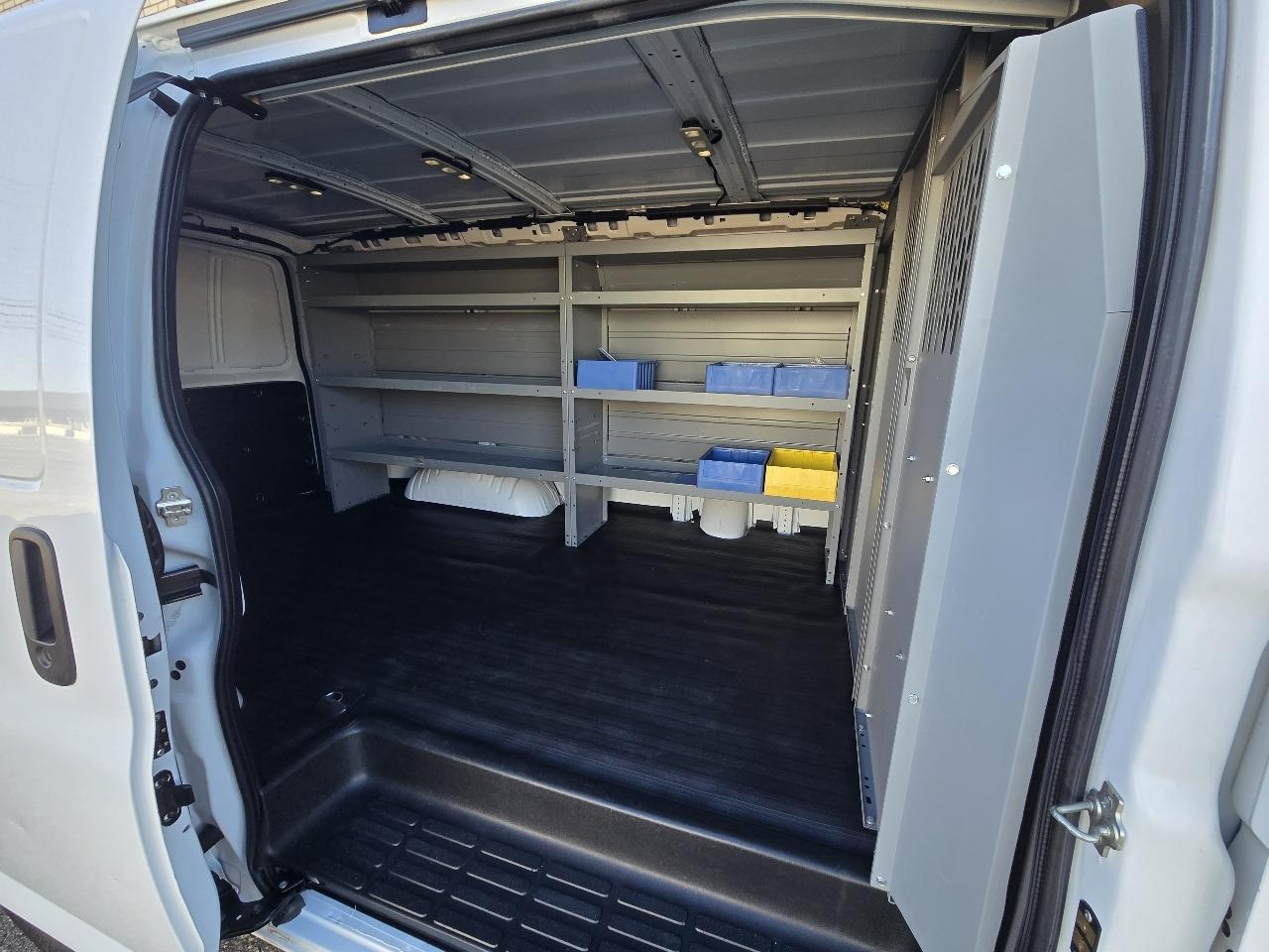 Chevrolet Express Cargo Van RWD 2500 135" 2022