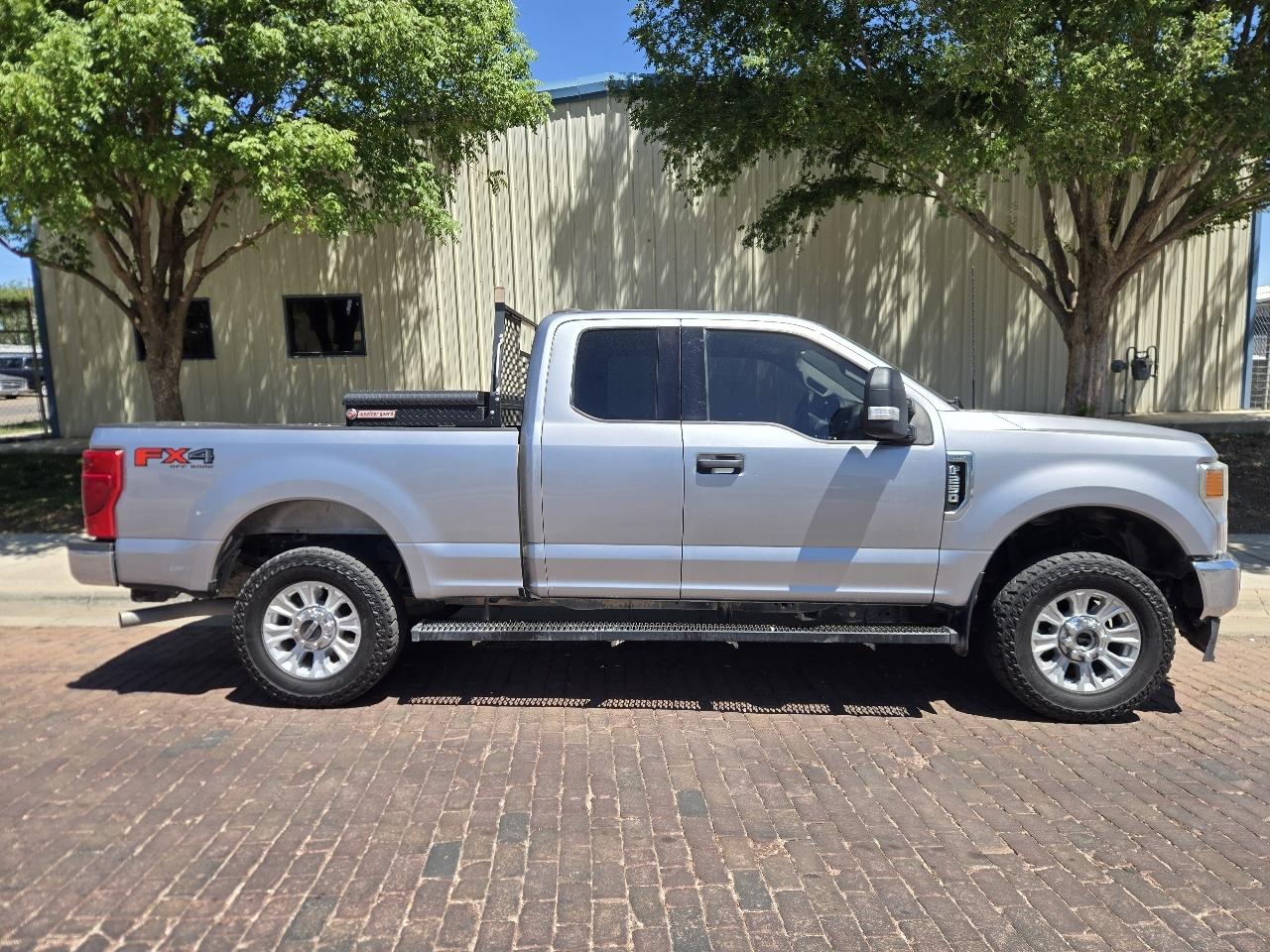 Ford Super Duty F-250 SRW XLT 4WD SuperCab 6.75' Box 2022