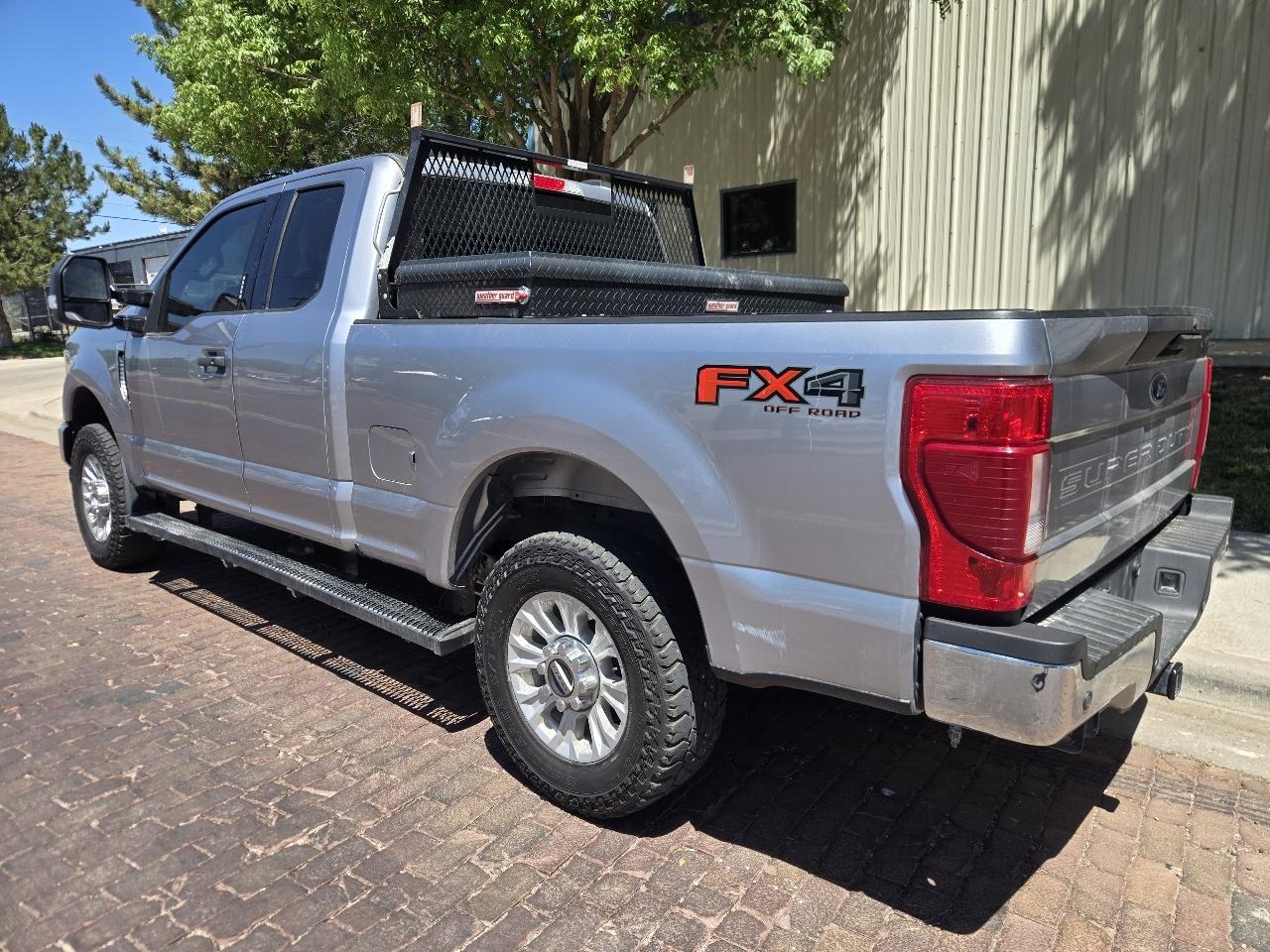 Ford Super Duty F-250 SRW XLT 4WD SuperCab 6.75' Box 2022