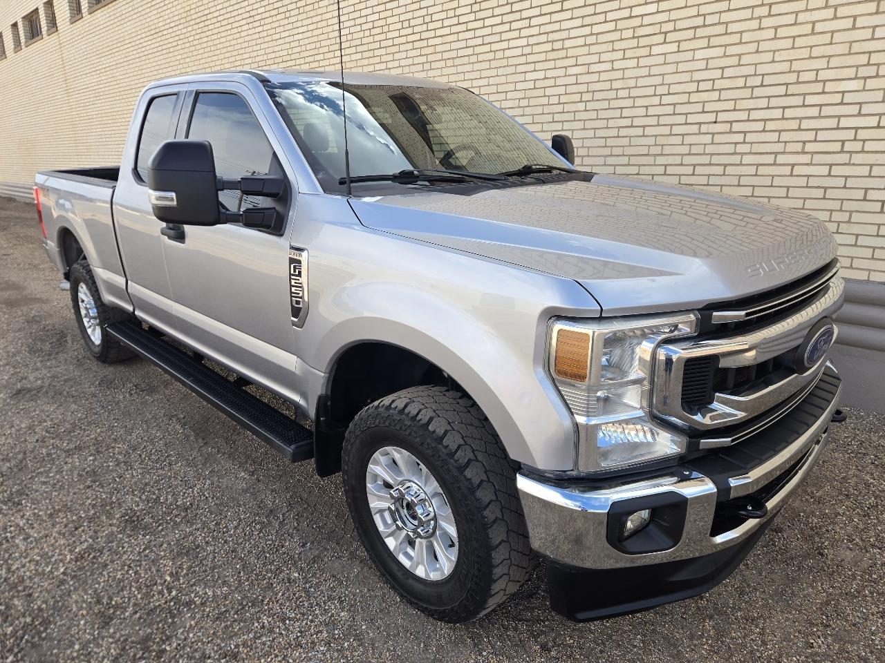 Ford Super Duty F-250 SRW XLT 4WD SuperCab 6.75' Box 2022