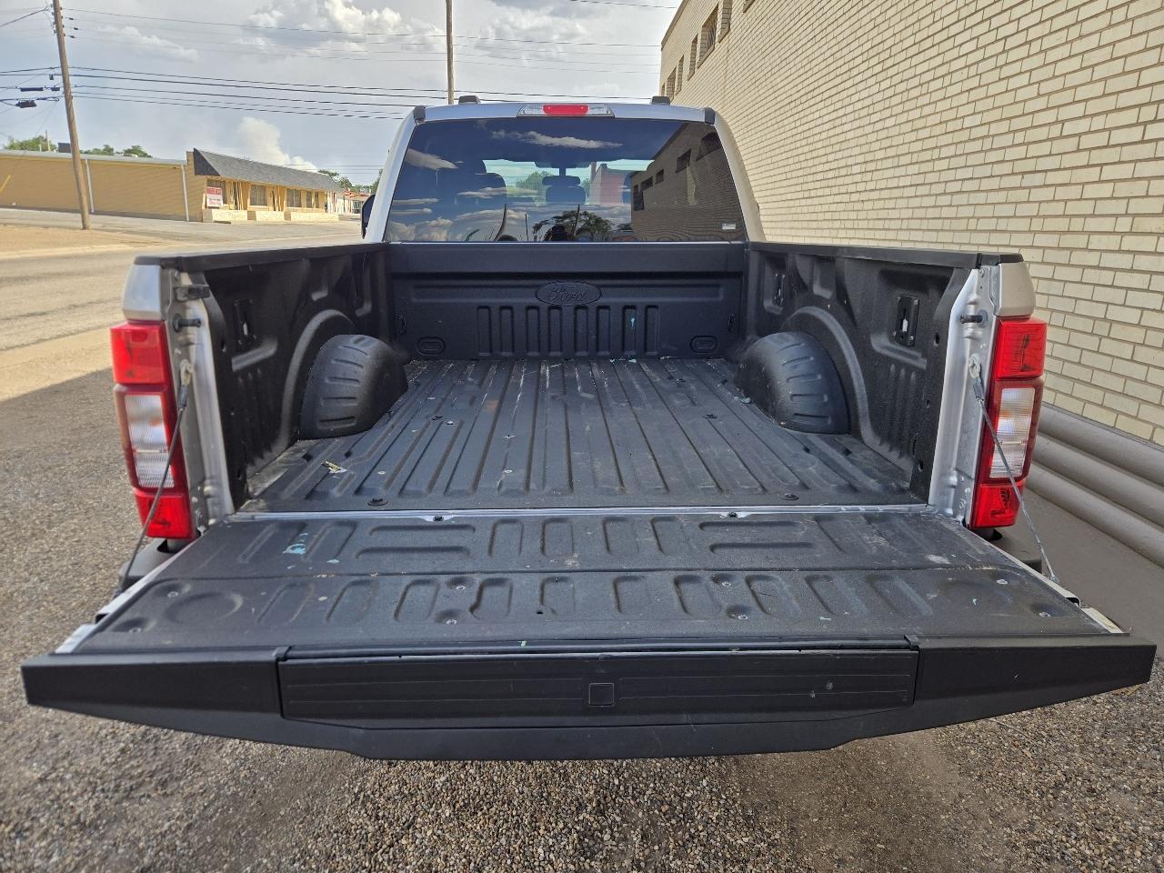 Ford Super Duty F-250 SRW XLT 4WD SuperCab 6.75' Box 2022