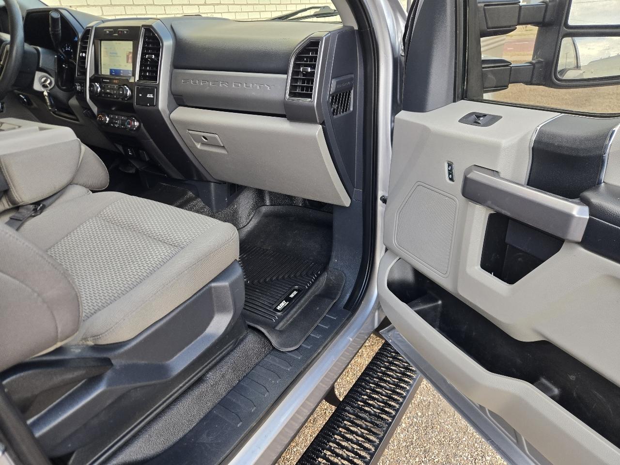 Ford Super Duty F-250 SRW XLT 4WD SuperCab 6.75' Box 2022
