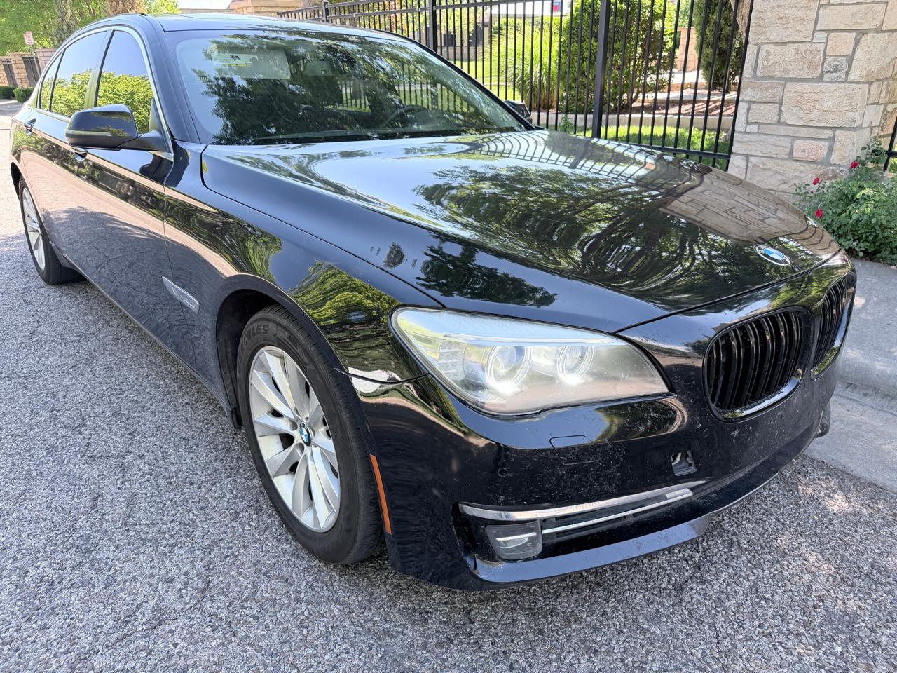 BMW 7 Series 4dr Sdn 740Li xDrive AWD 2014