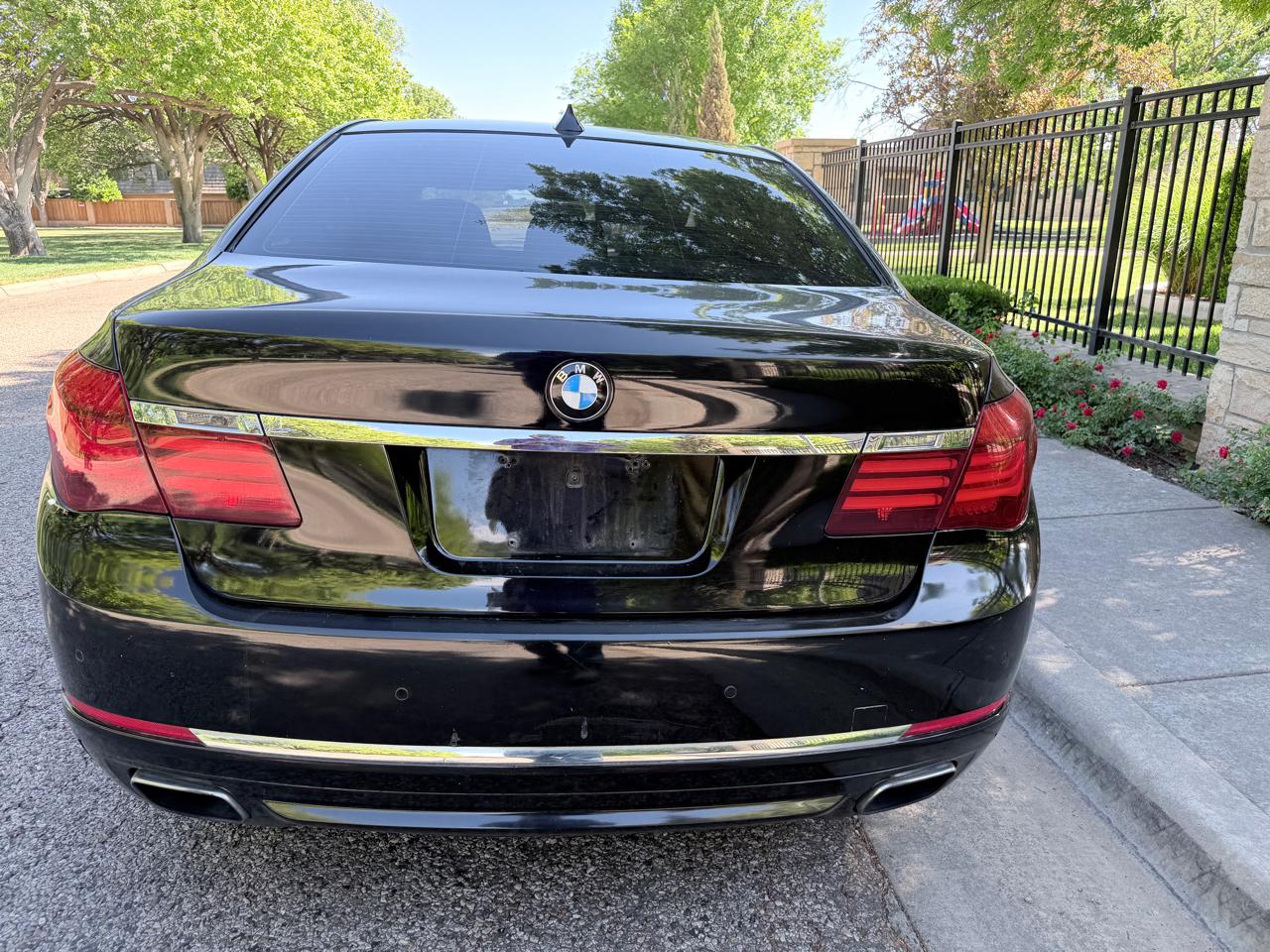 BMW 7 Series 4dr Sdn 740Li xDrive AWD 2014